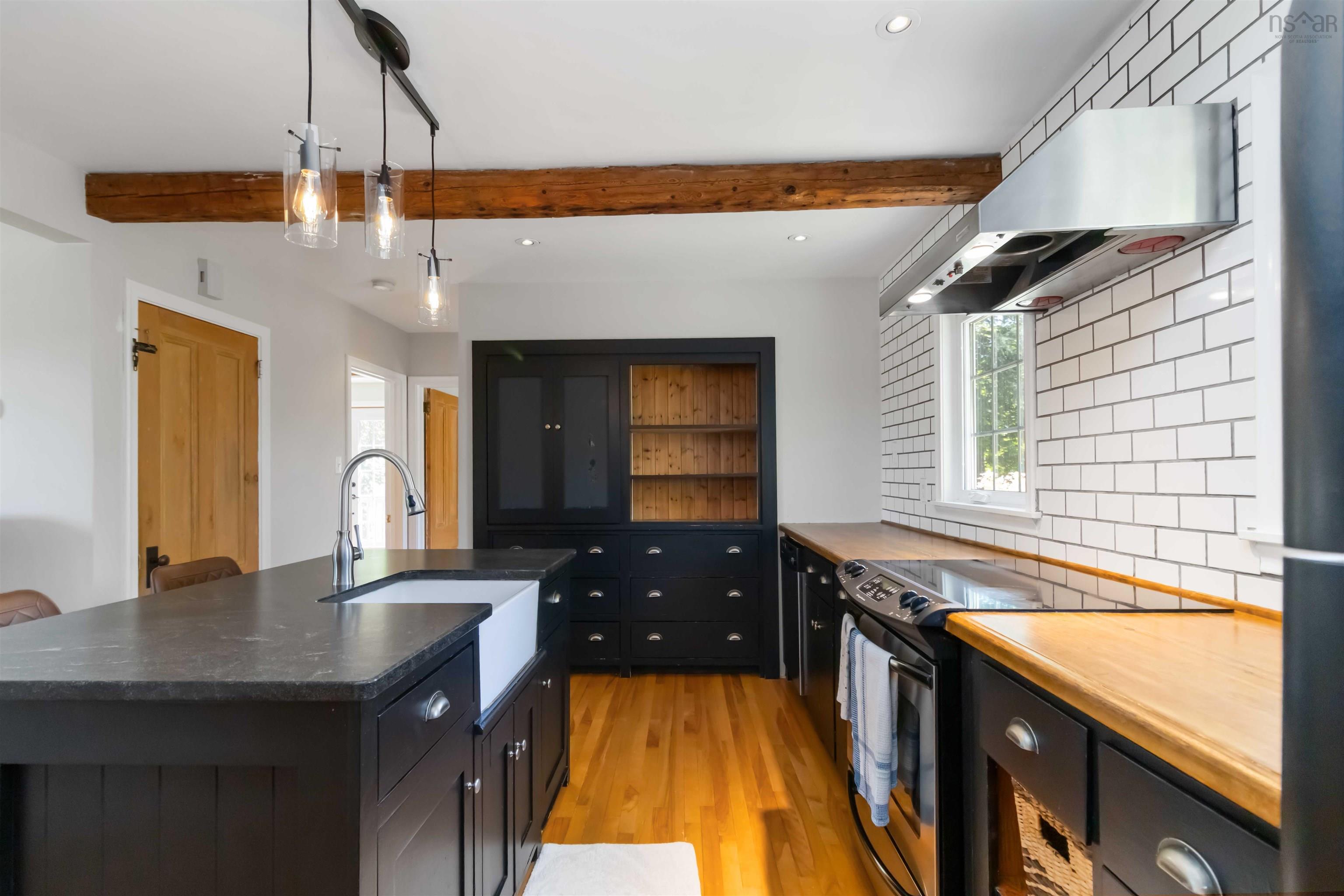 $565,000.00: 385 Green Street, Lunenburg