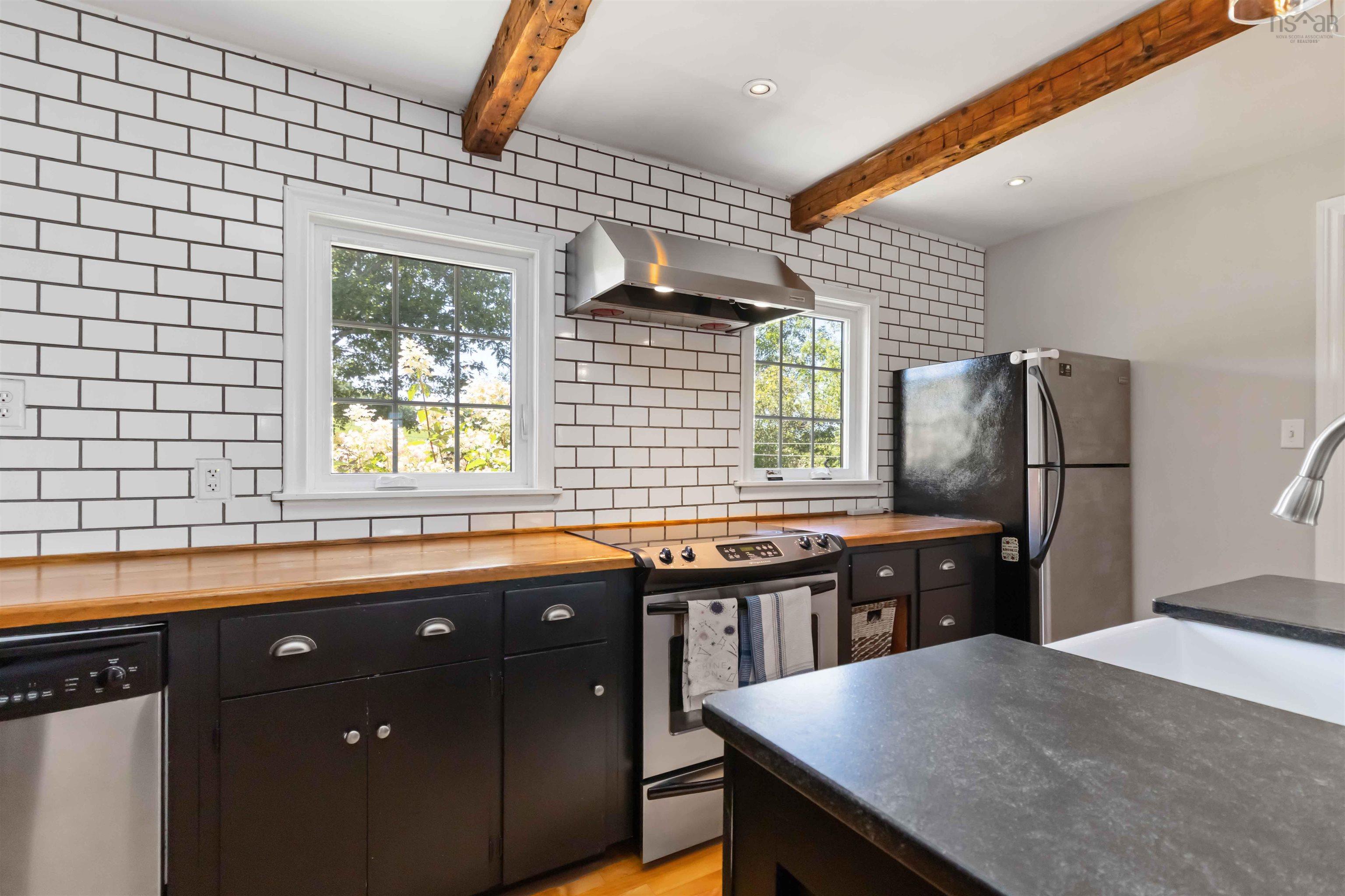 $565,000.00: 385 Green Street, Lunenburg