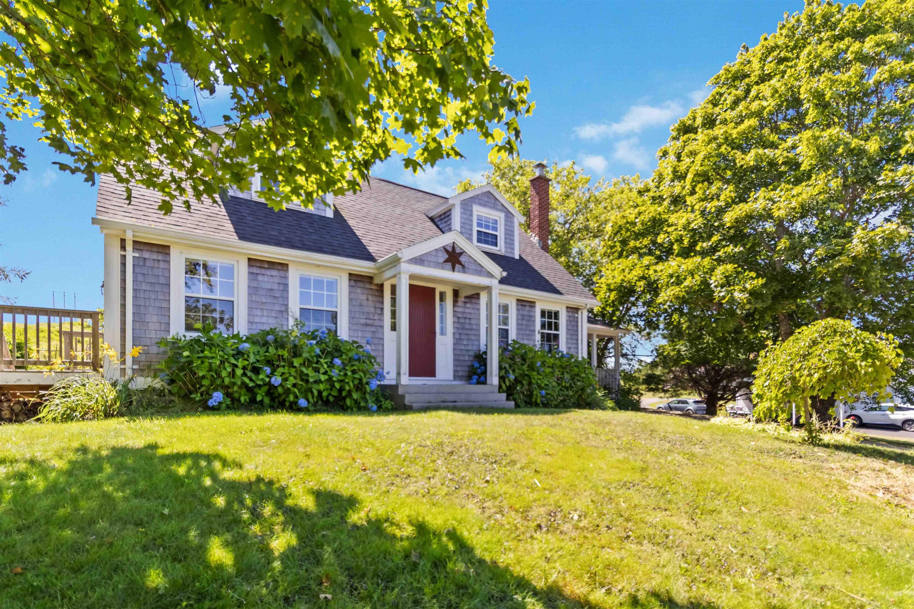 $565,000.00: 385 Green Street, Lunenburg