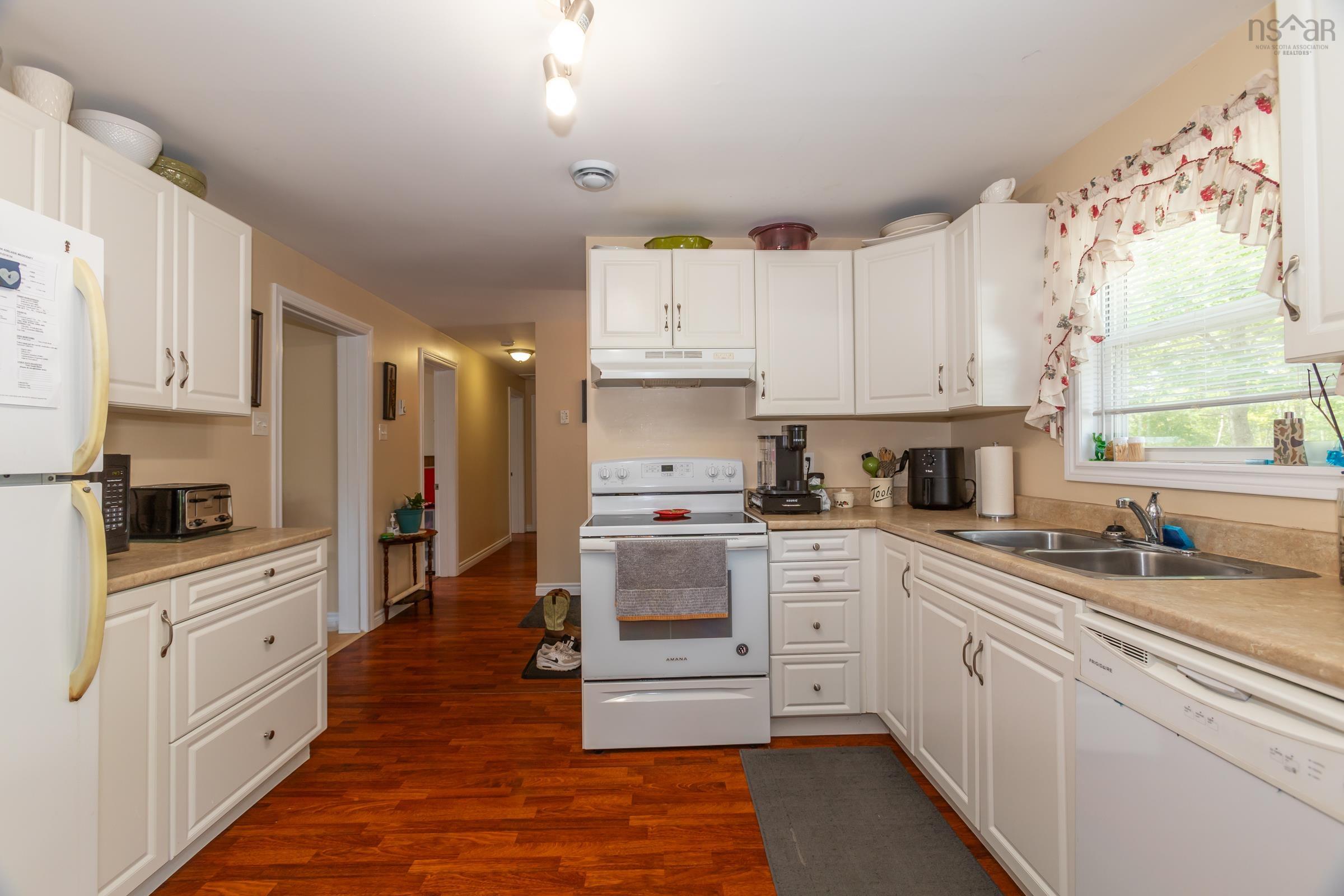 $329,900.00: 1 Pinecrest Drive, Middleton