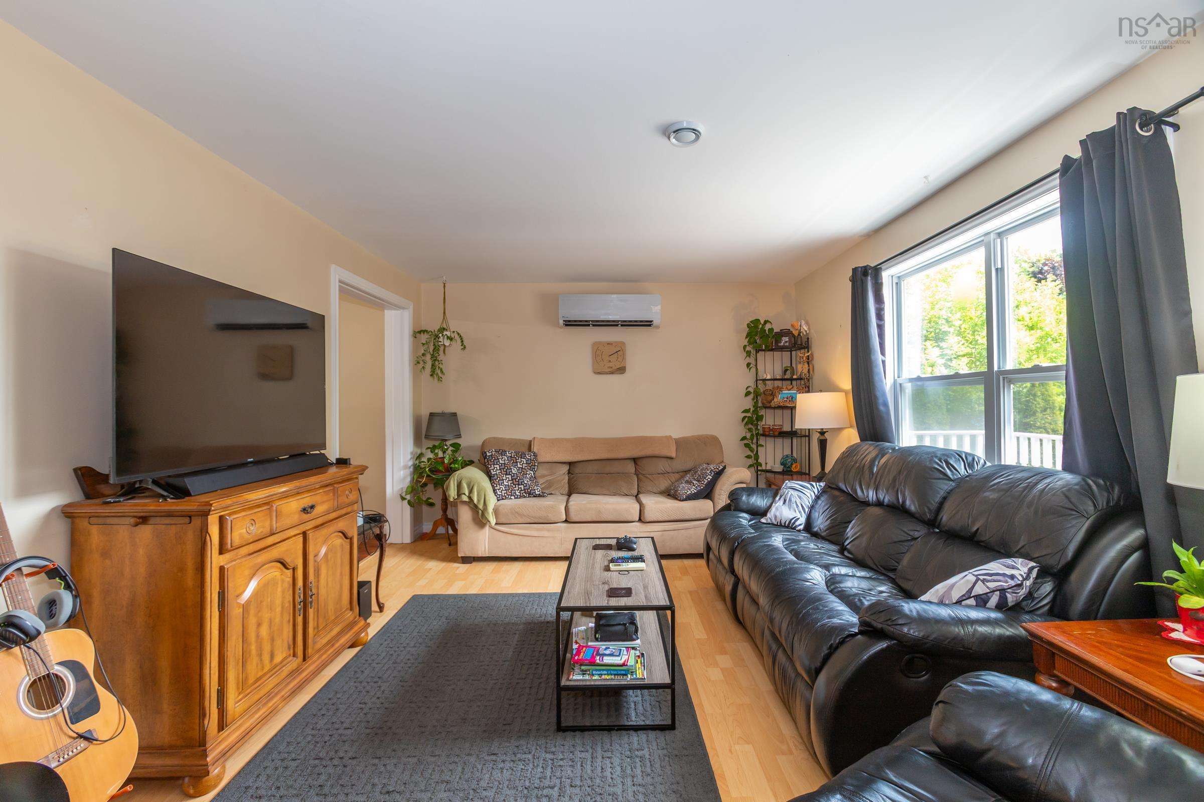 $329,900.00: 1 Pinecrest Drive, Middleton