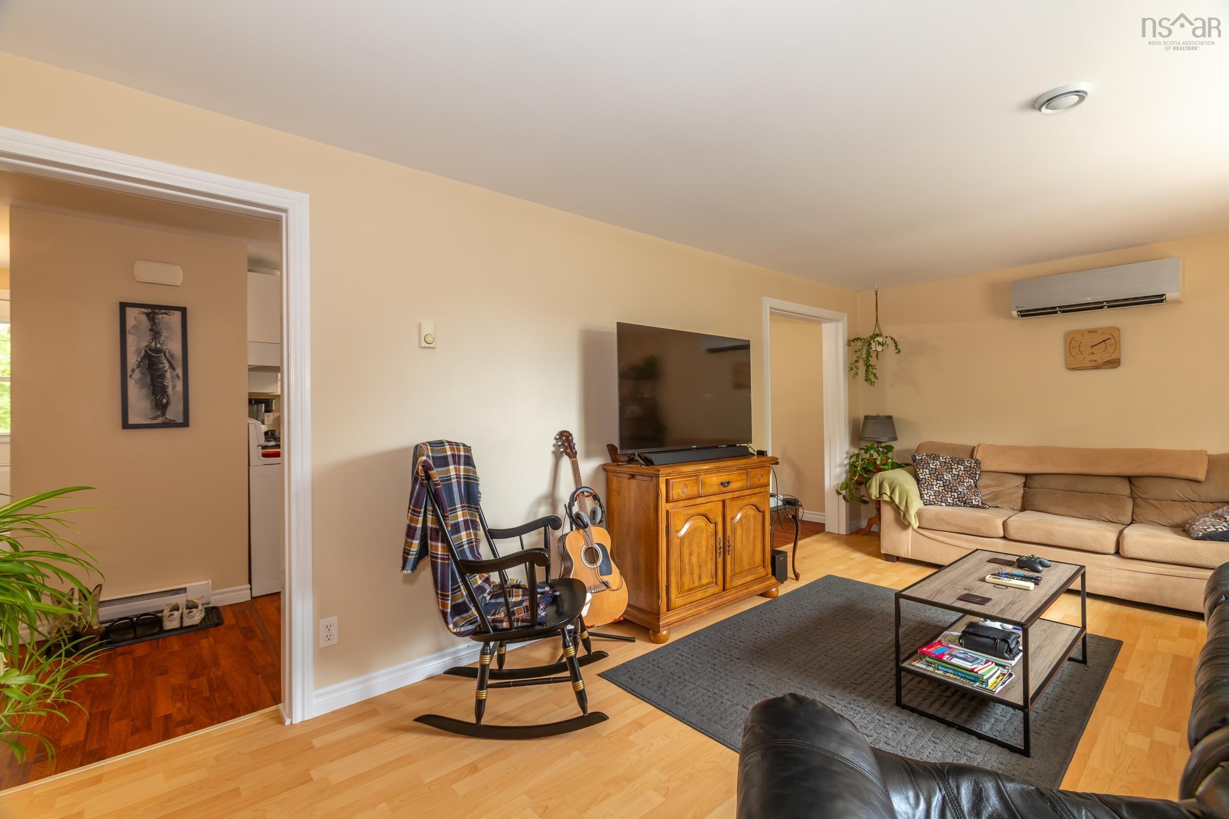 $329,900.00: 1 Pinecrest Drive, Middleton