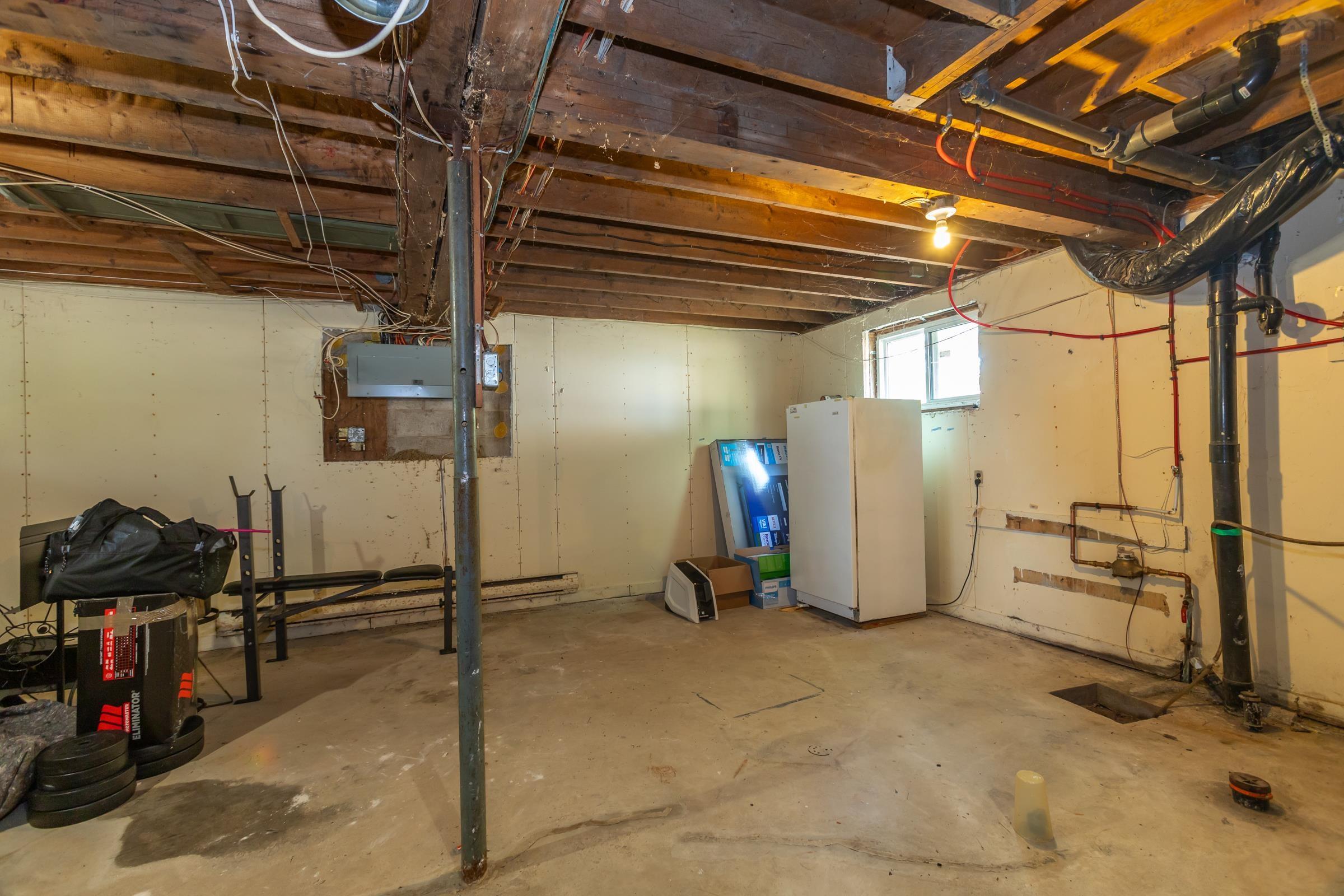 $329,900.00: 1 Pinecrest Drive, Middleton