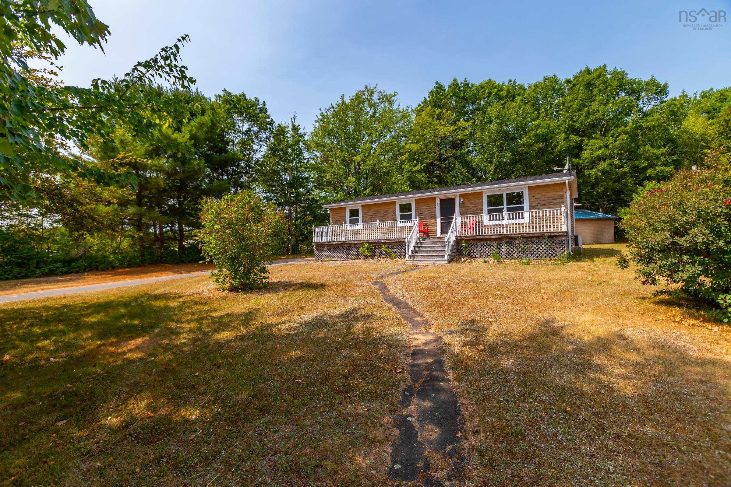 $329,900.00: 1 Pinecrest Drive, Middleton