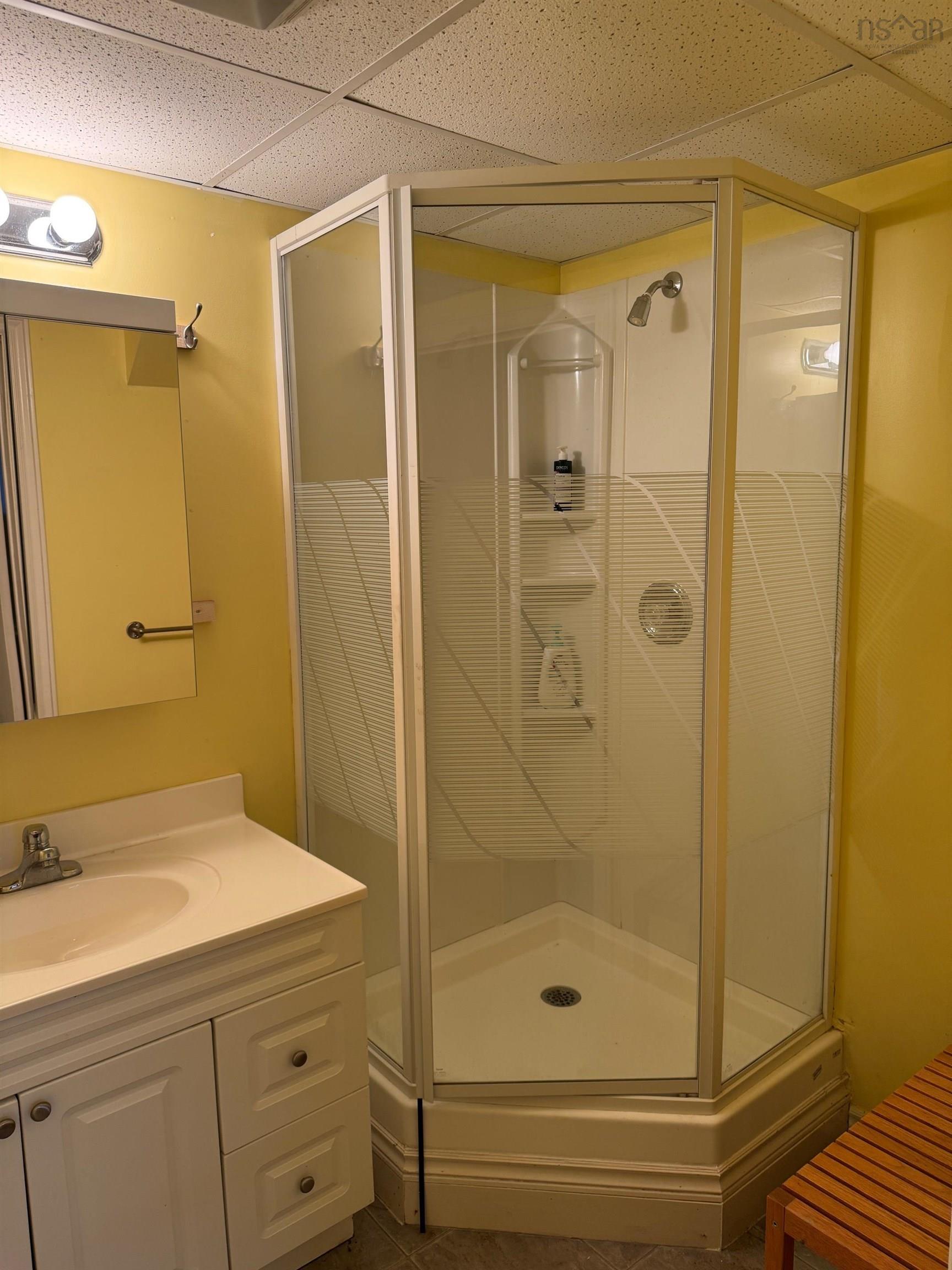 $799,900.00: 956 Highway 203, Kemptville