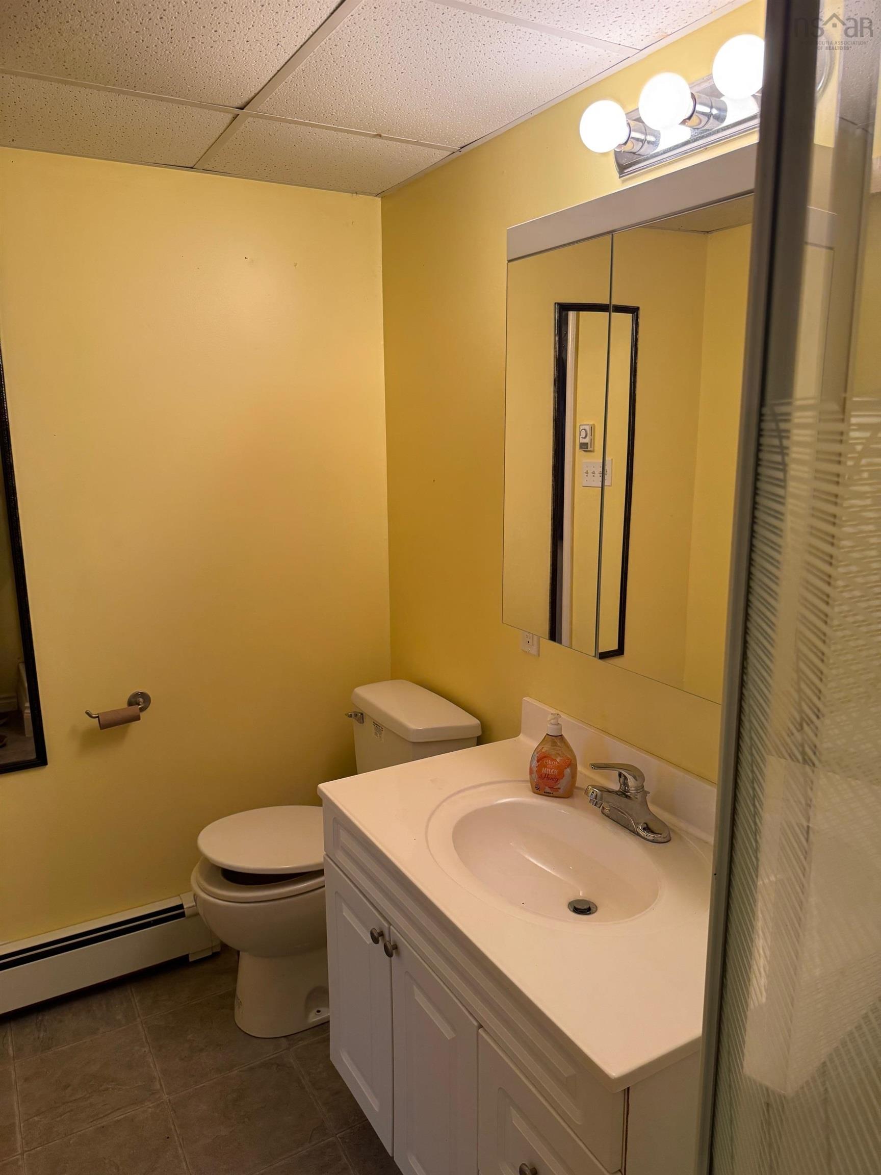 $799,900.00: 956 Highway 203, Kemptville