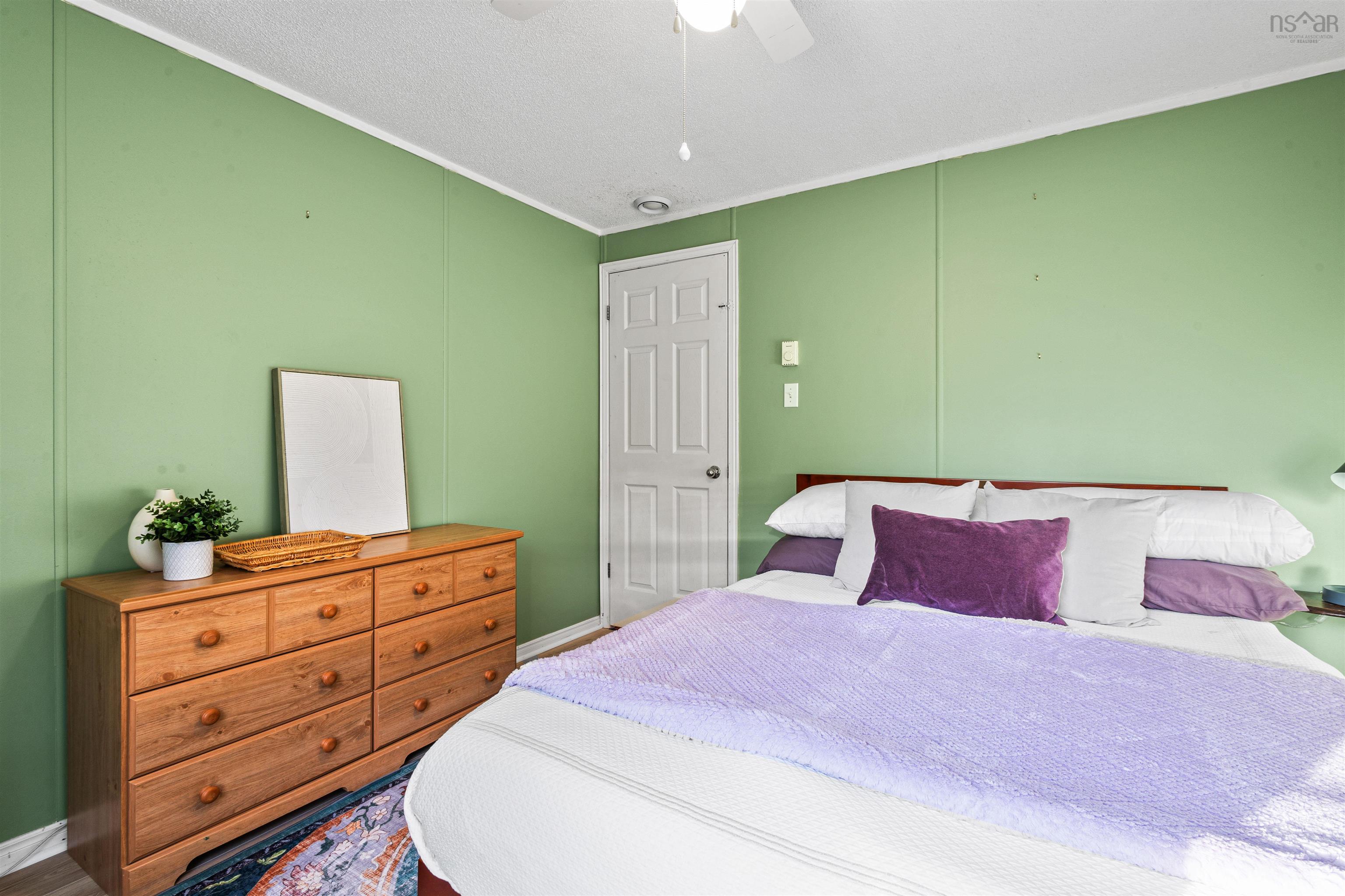 $259,000.00: 10 Apple Street, Dartmouth