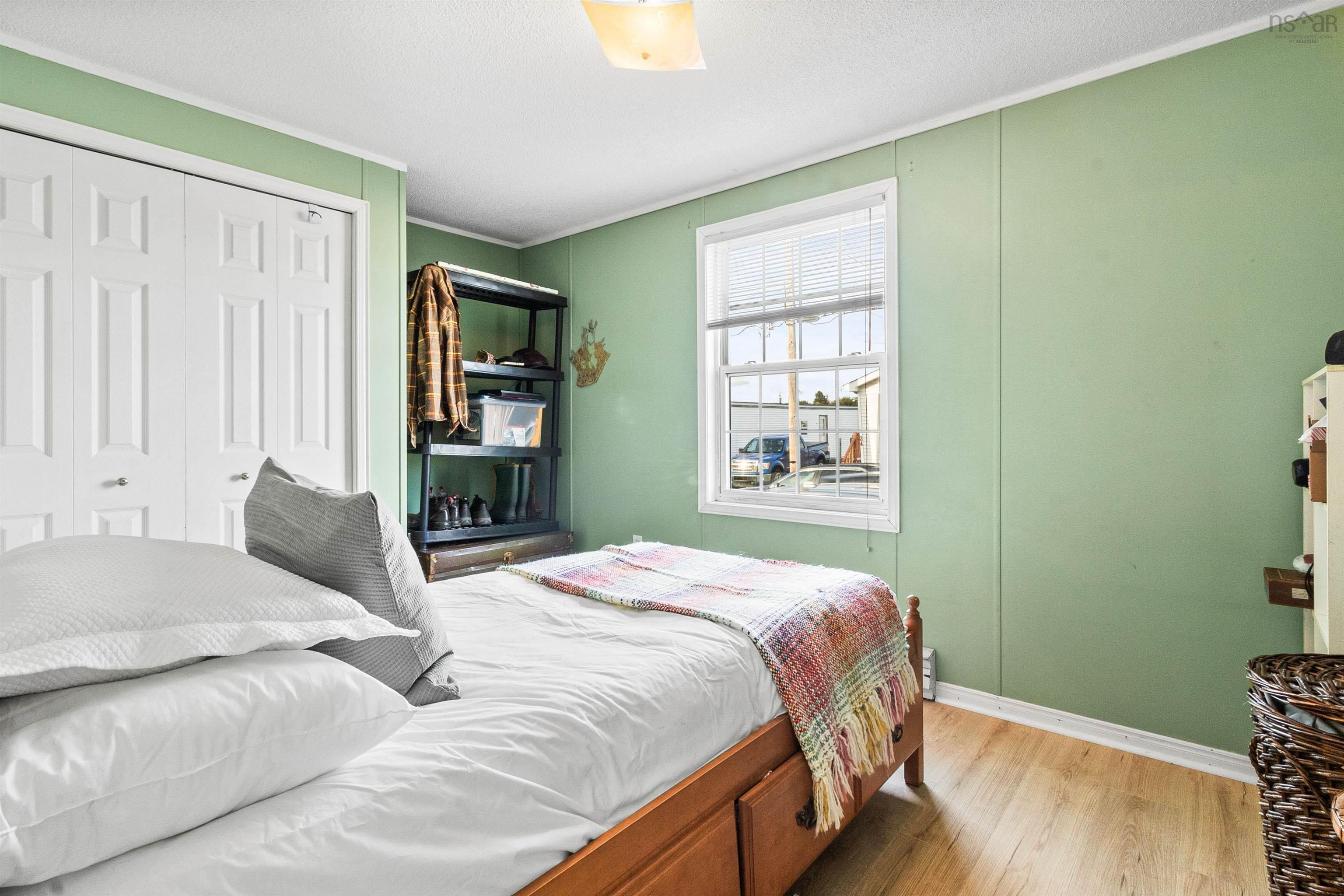 $259,000.00: 10 Apple Street, Dartmouth