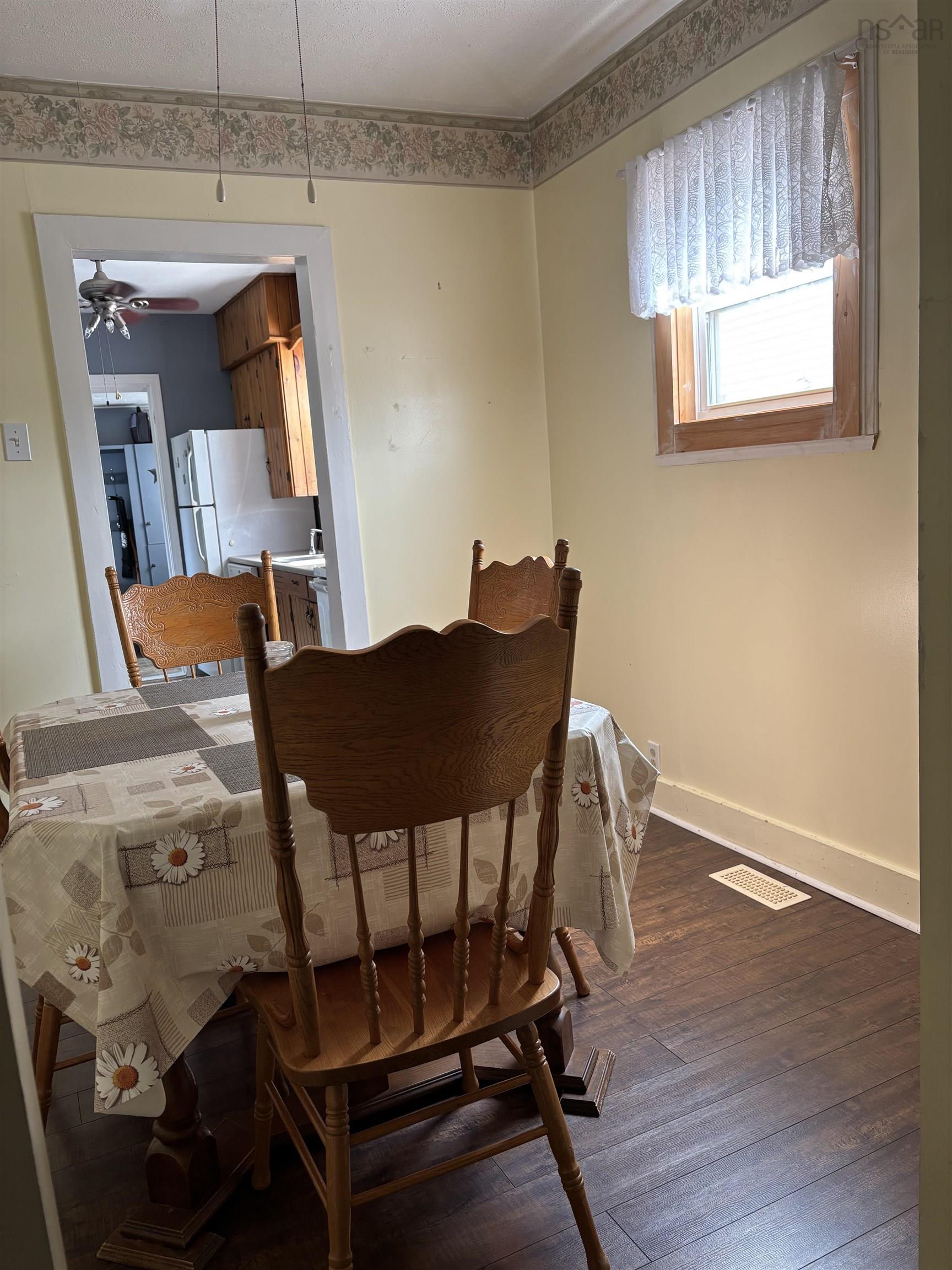 $139,900.00: 13 Forman Street, North Sydney