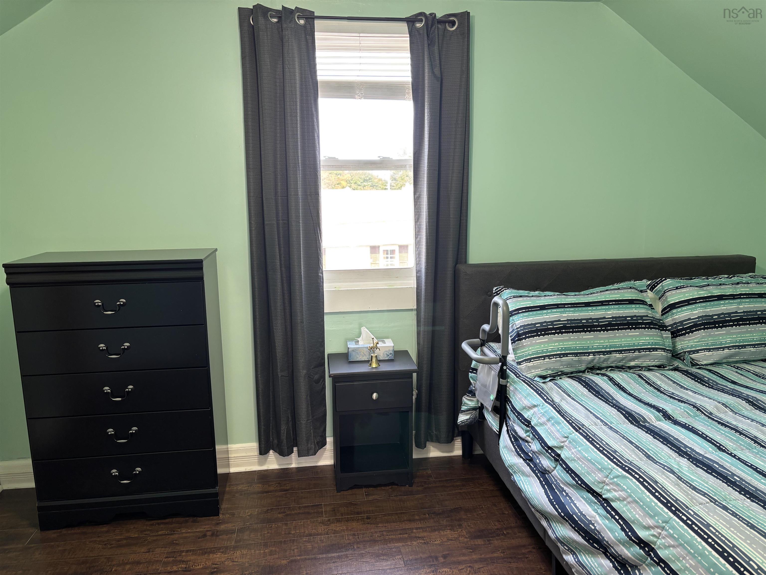 $139,900.00: 13 Forman Street, North Sydney