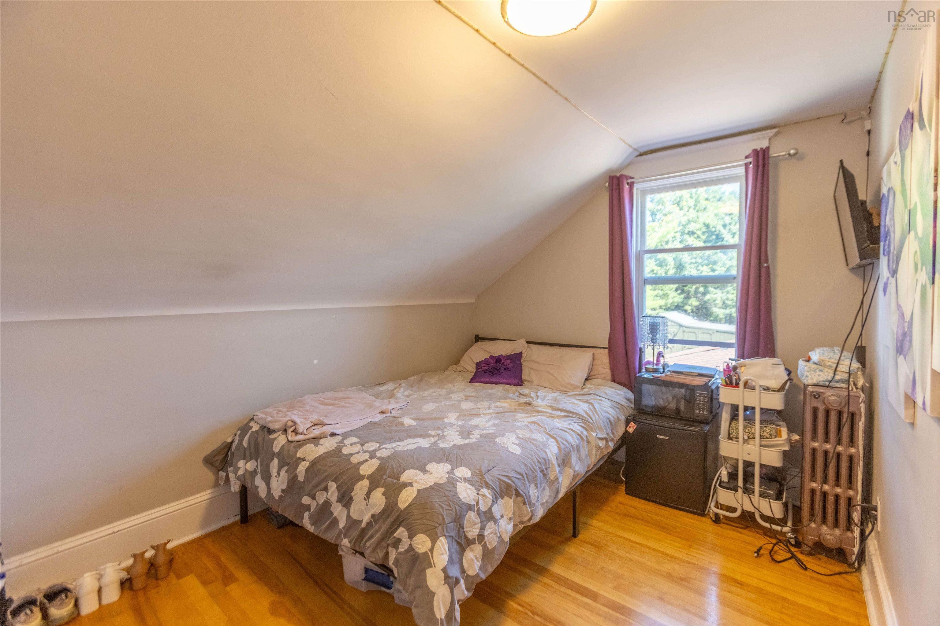 $289,900.00: 32 Allison Avenue, Amherst