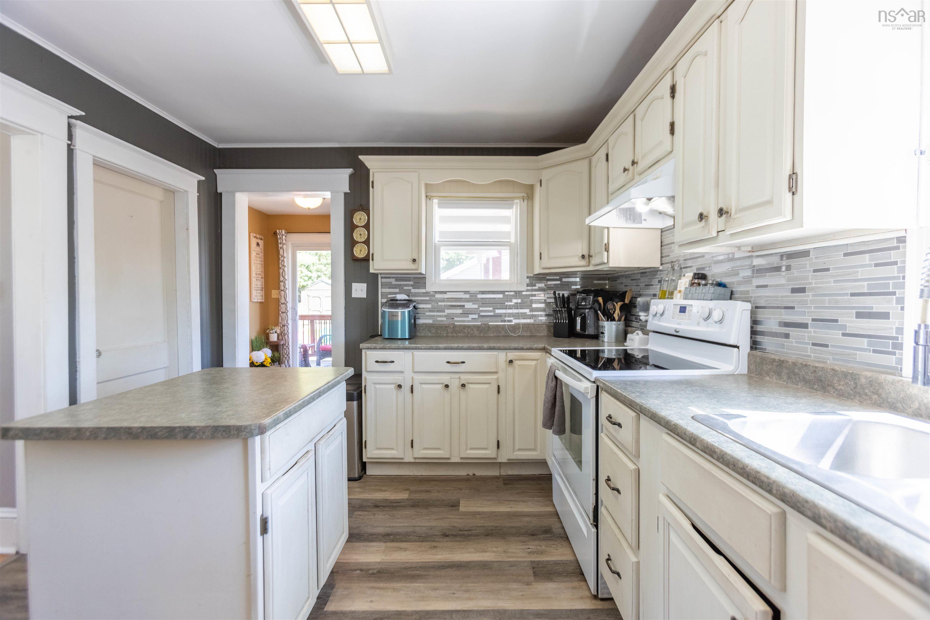 $289,900.00: 32 Allison Avenue, Amherst