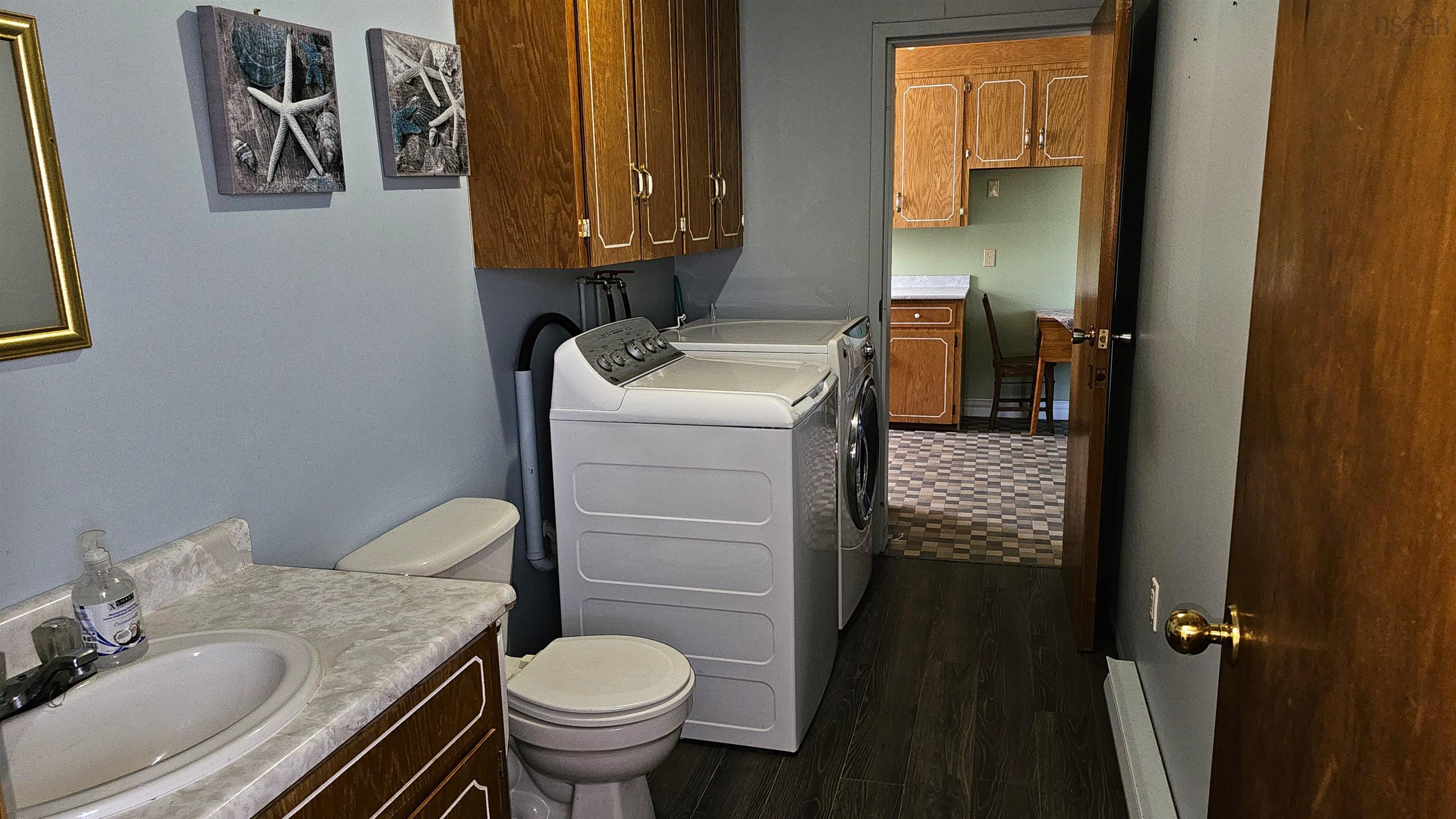 $549,000.00: 1066 Highway 2, Hilden