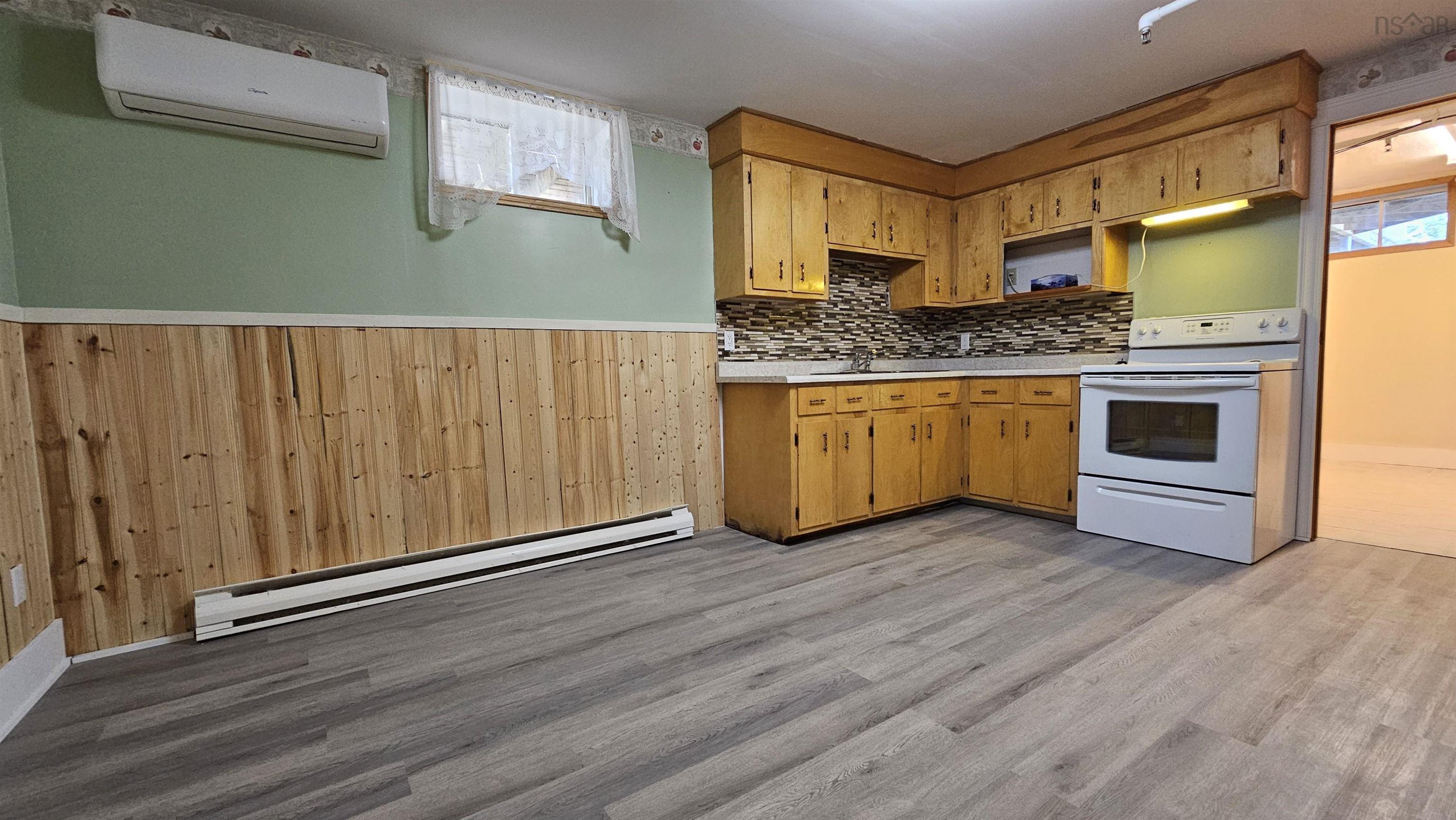 $549,000.00: 1066 Highway 2, Hilden