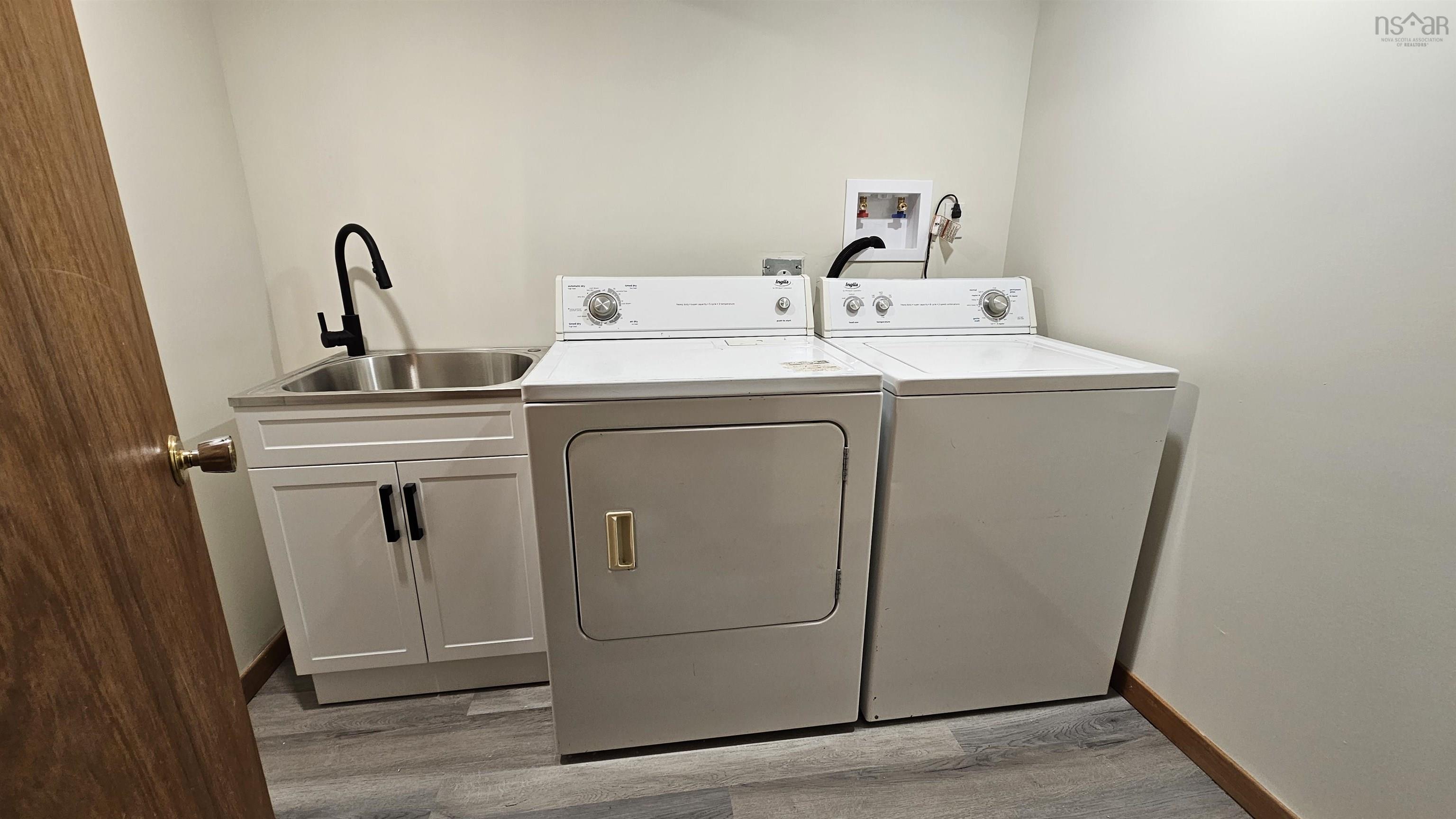 $549,000.00: 1066 Highway 2, Hilden