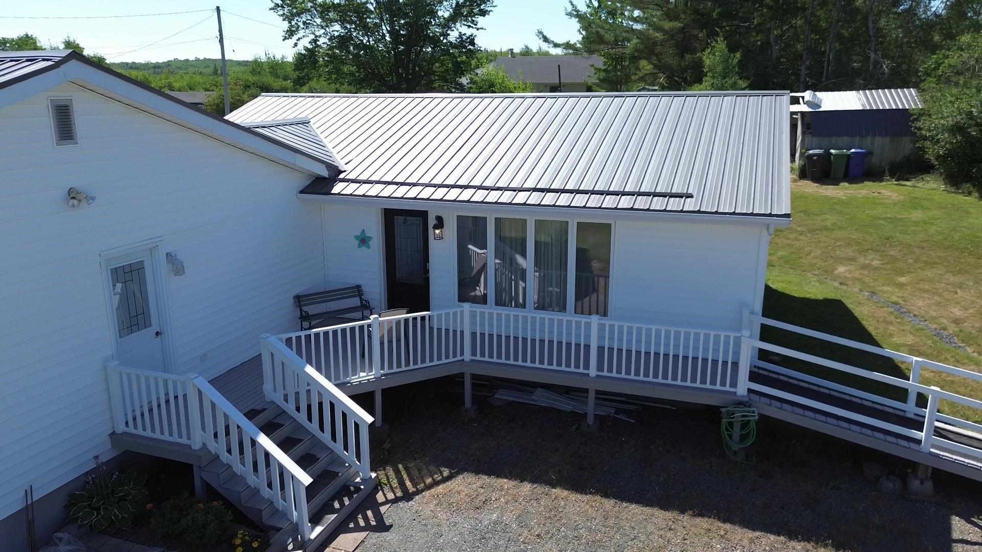 $549,000.00: 1066 Highway 2, Hilden