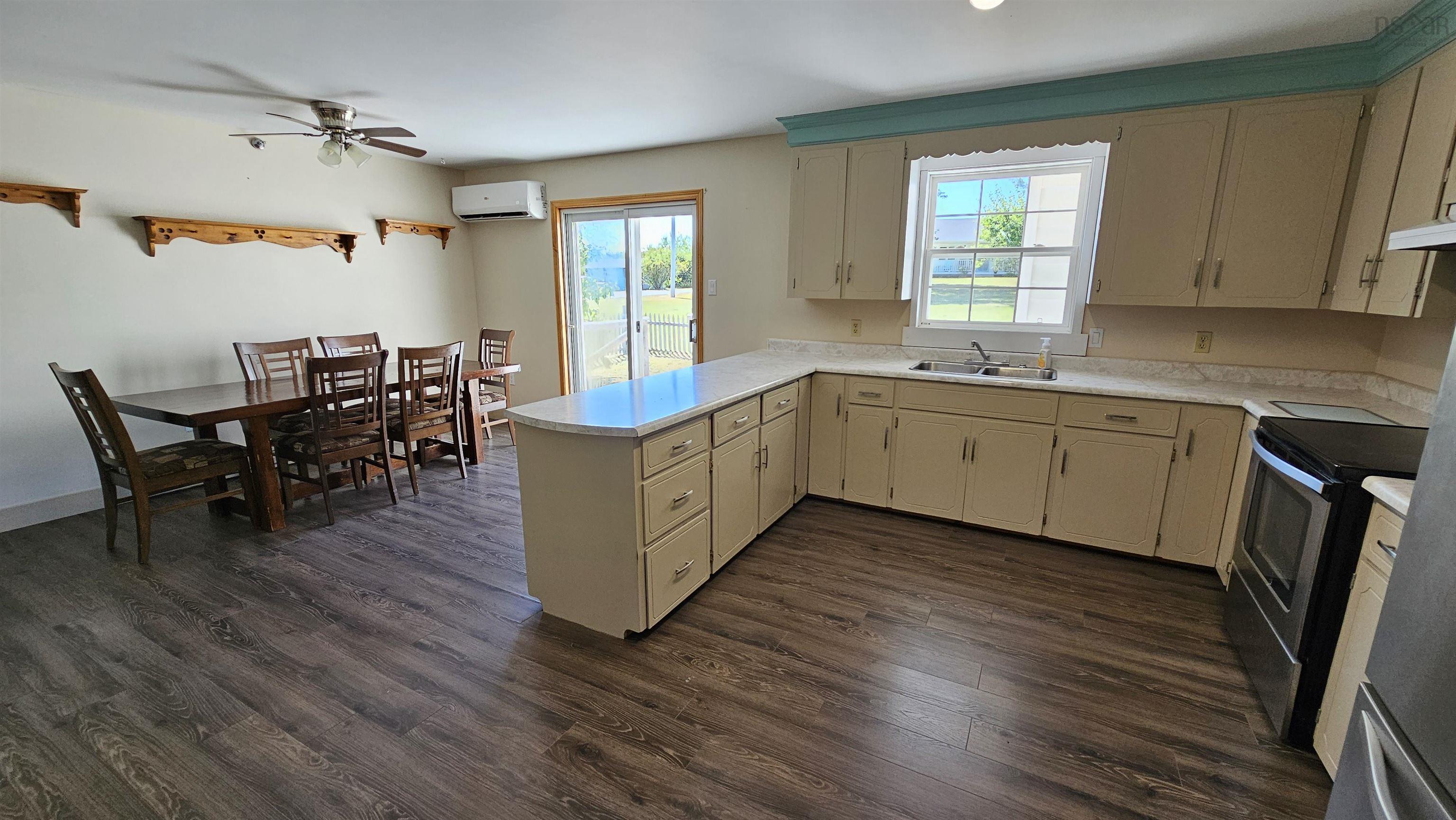 $549,000.00: 1066 Highway 2, Hilden