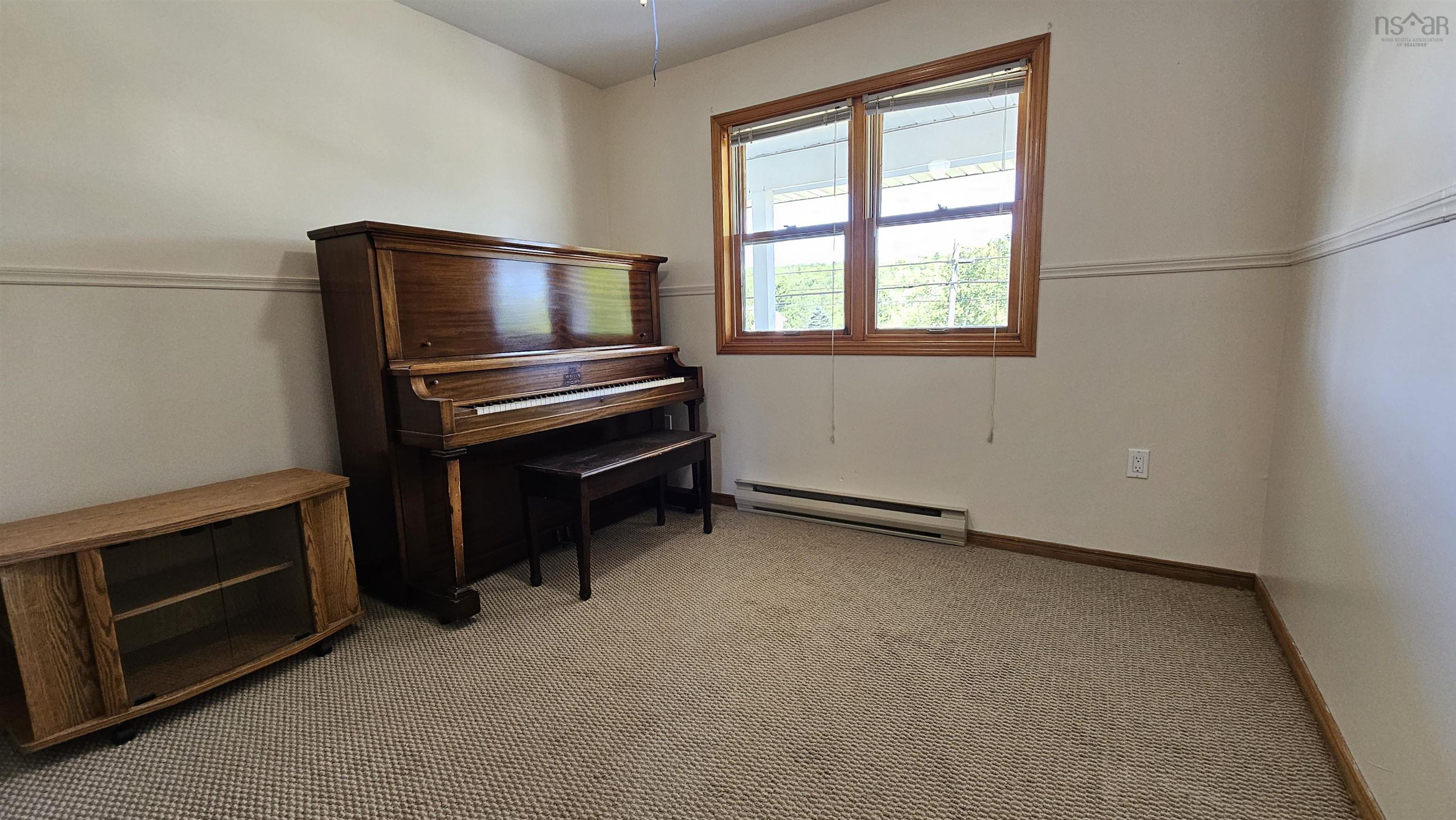 $549,000.00: 1066 Highway 2, Hilden