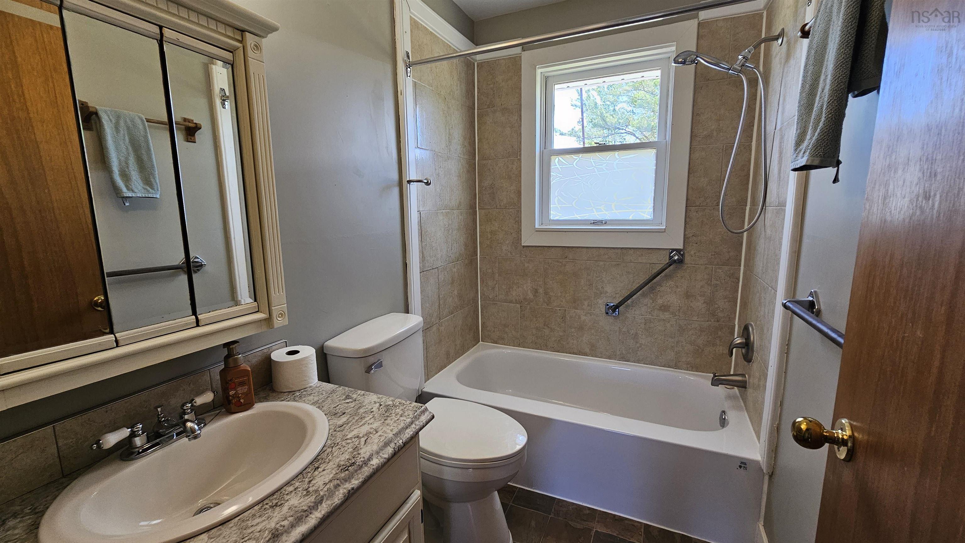 $549,000.00: 1066 Highway 2, Hilden