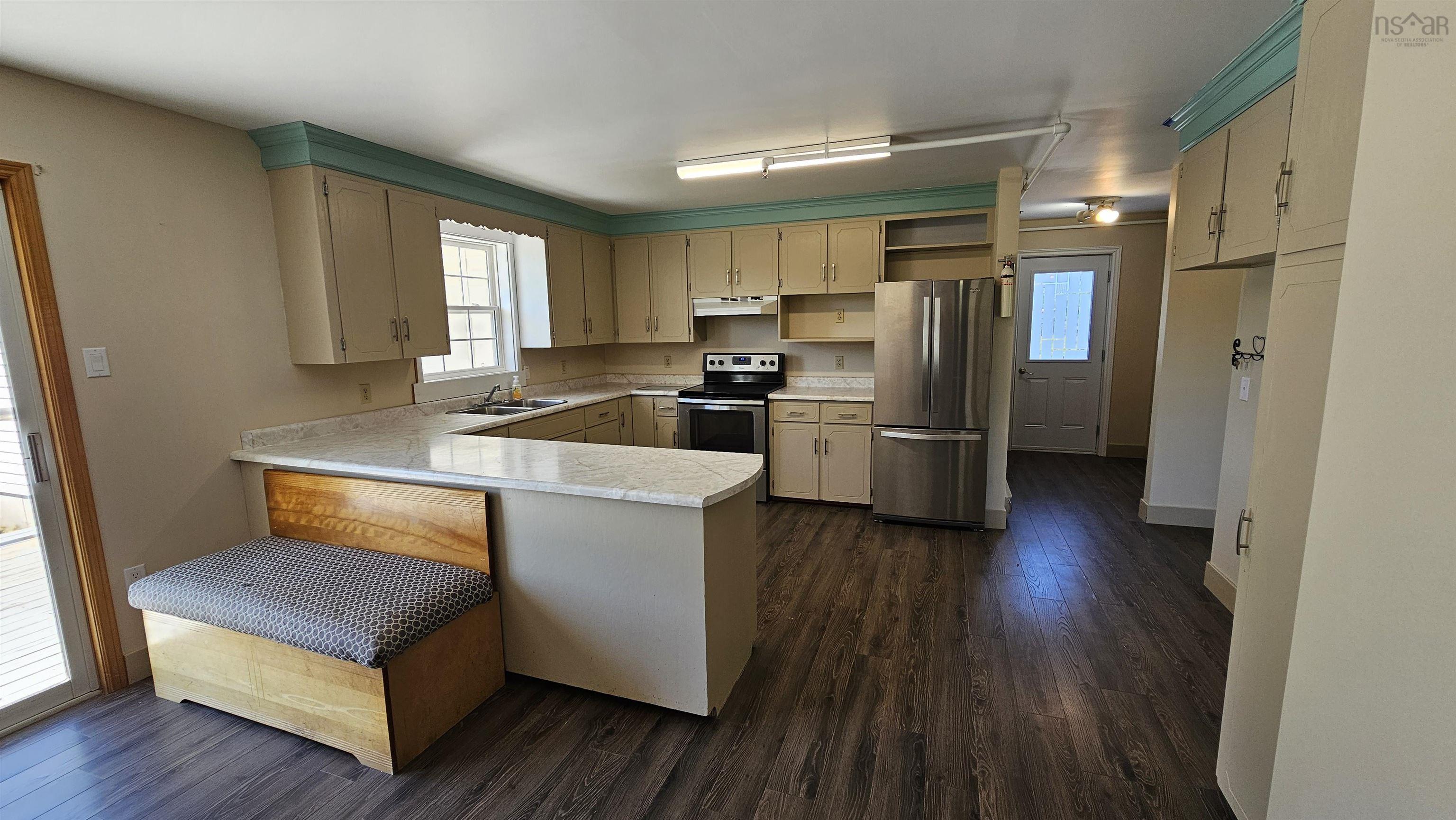 $549,000.00: 1066 Highway 2, Hilden