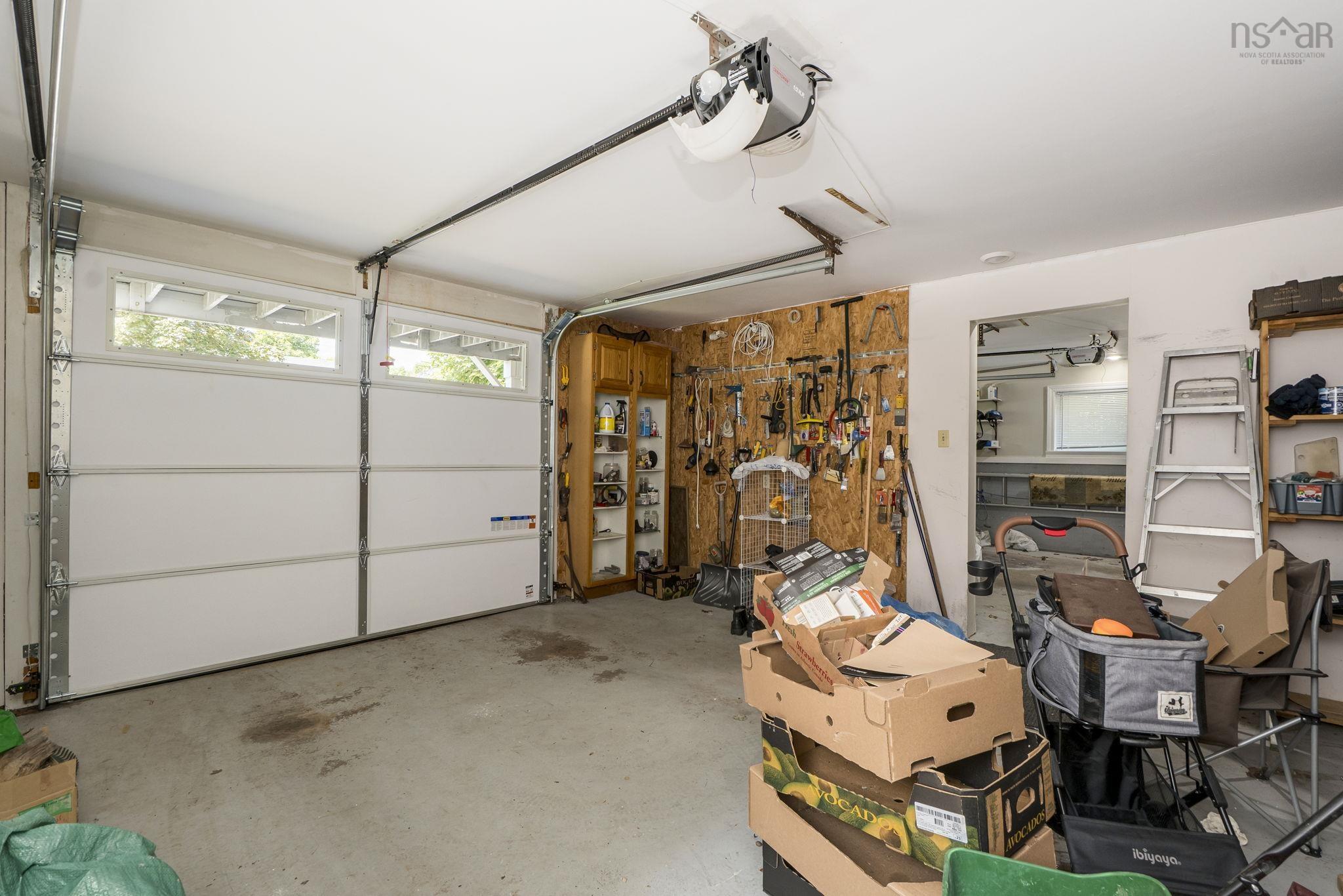 $699,900.00: 180 Rockmanor Drive, Bedford