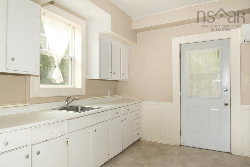 $399,900.00: 296 Main Street, Kentville