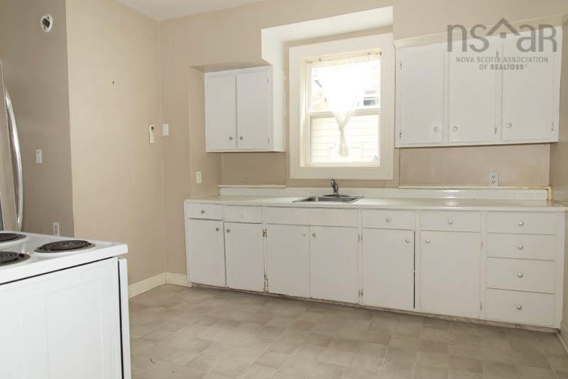 $399,900.00: 296 Main Street, Kentville