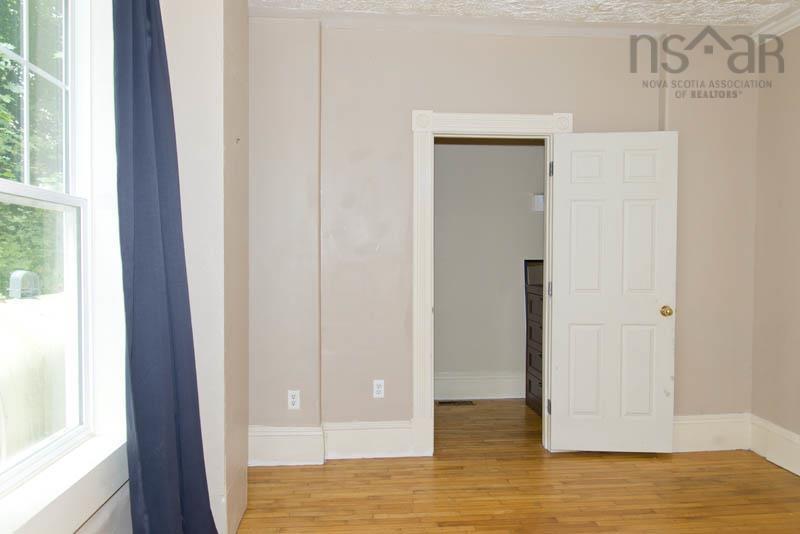 $399,900.00: 296 Main Street, Kentville