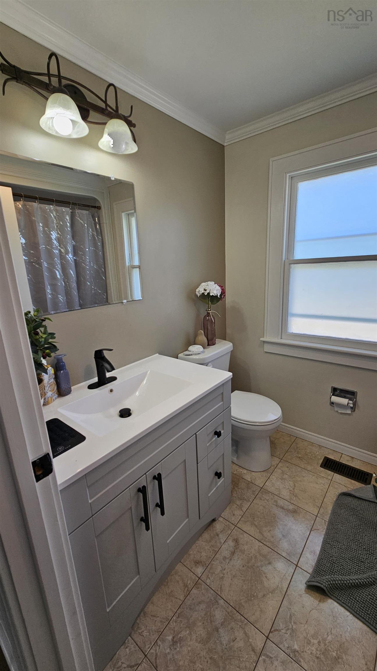 $325,000.00: 3307 Highway 3, Barrington Passage