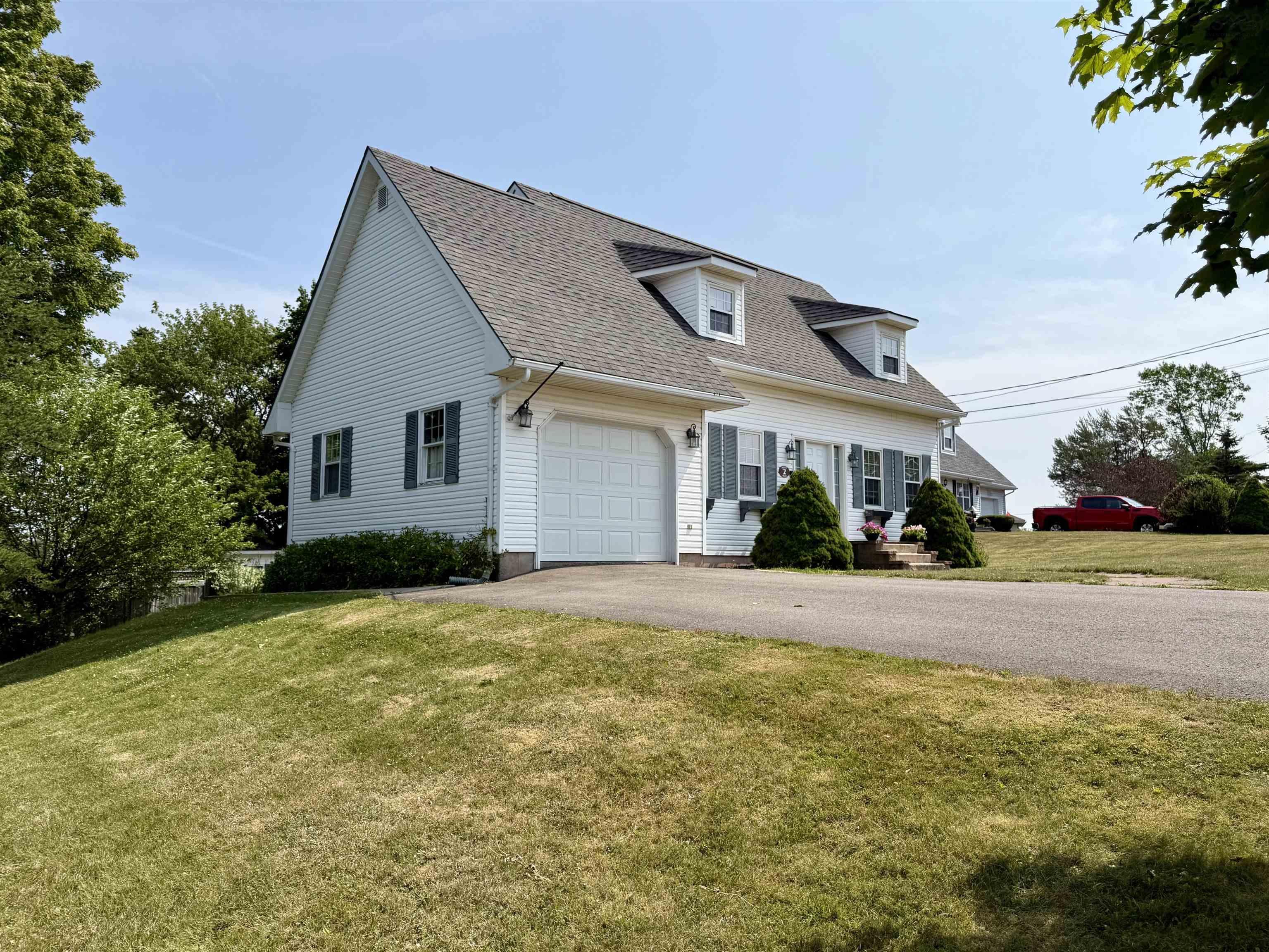2 Abbey Road, Amherst, NS (MLS 202520178)