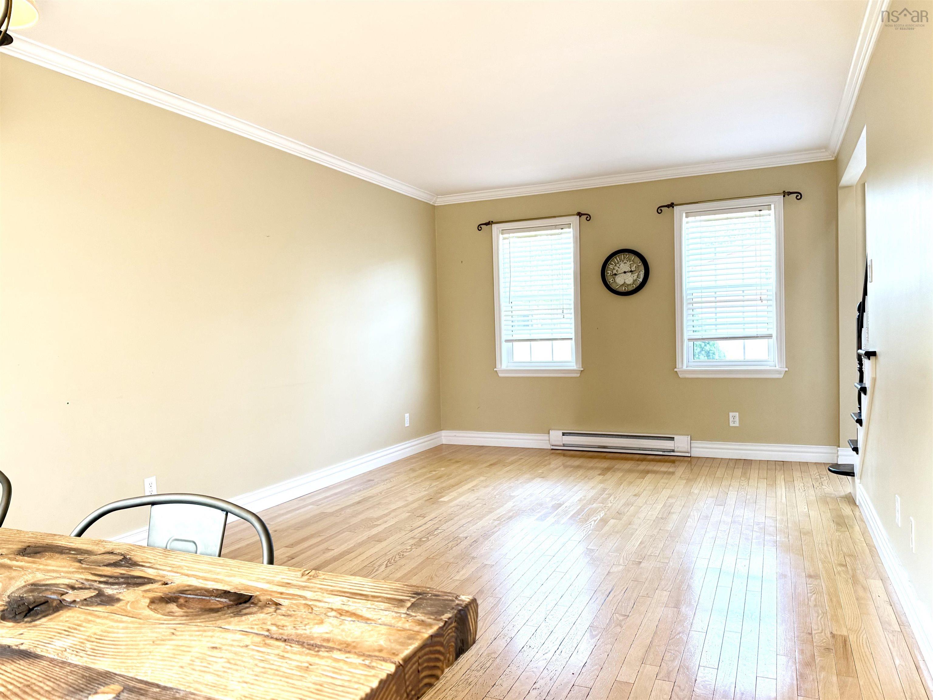 $379,900.00: 2 Abbey Road, Amherst