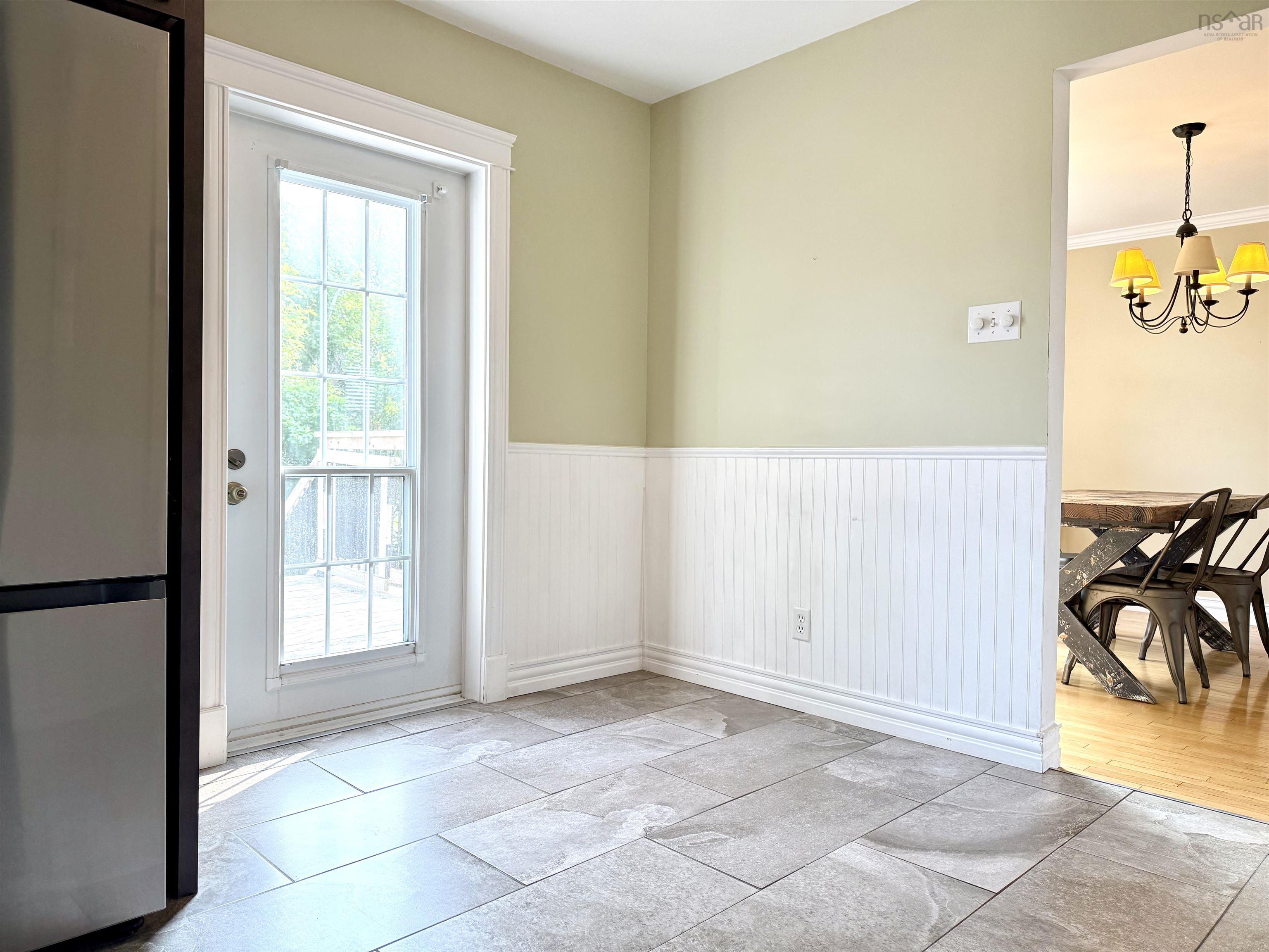 $379,900.00: 2 Abbey Road, Amherst