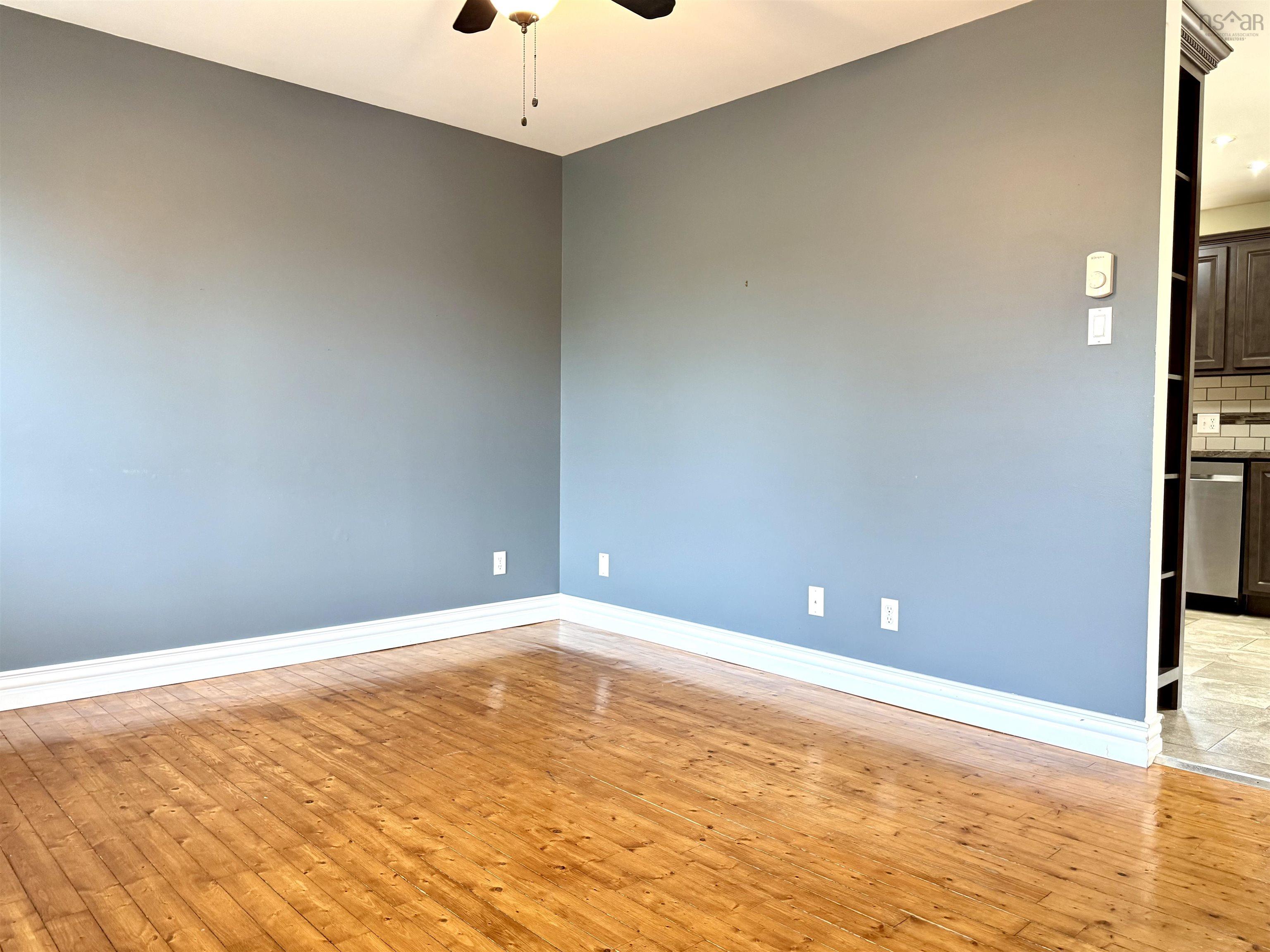 $379,900.00: 2 Abbey Road, Amherst