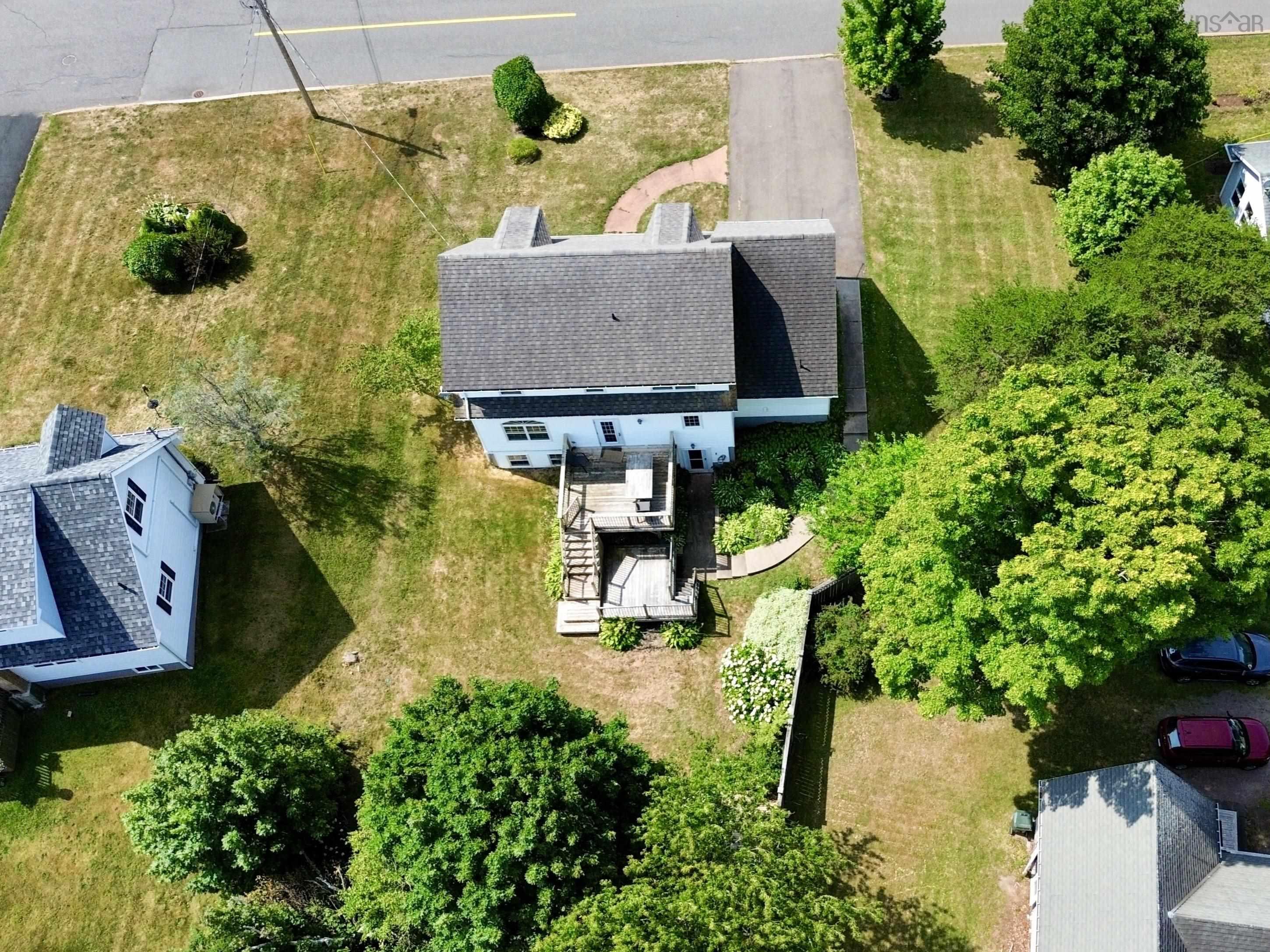 $379,900.00: 2 Abbey Road, Amherst