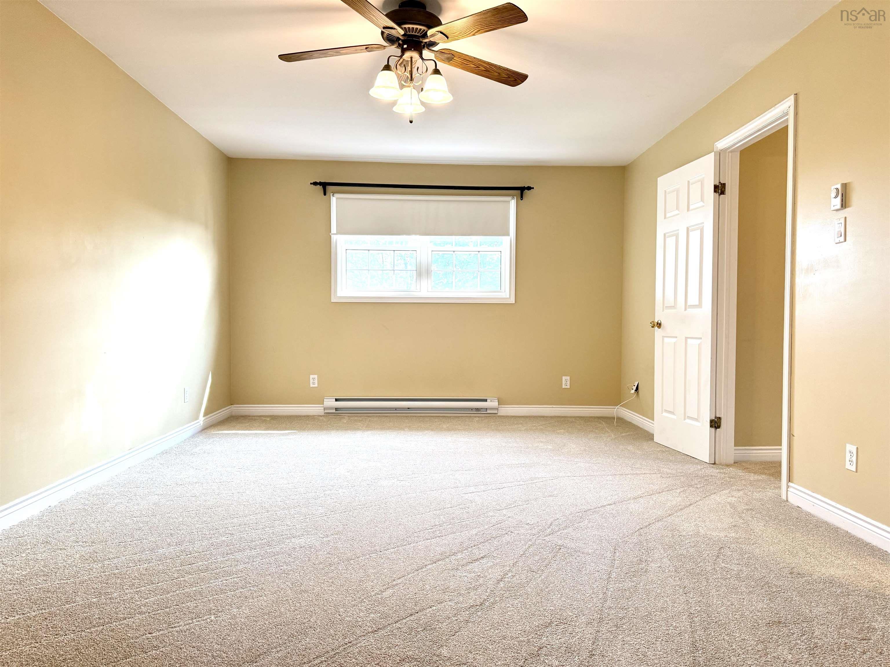 $379,900.00: 2 Abbey Road, Amherst