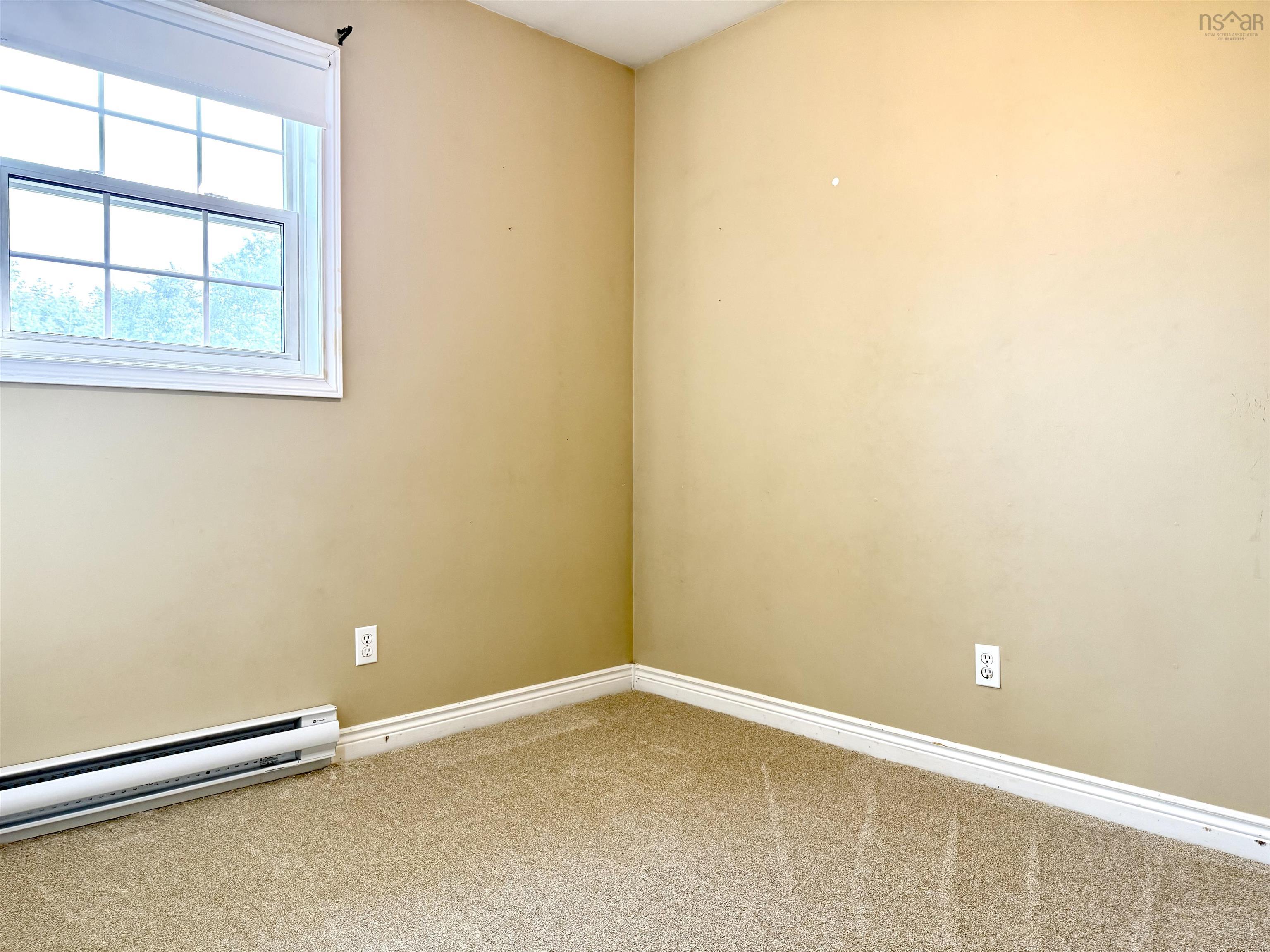 $379,900.00: 2 Abbey Road, Amherst