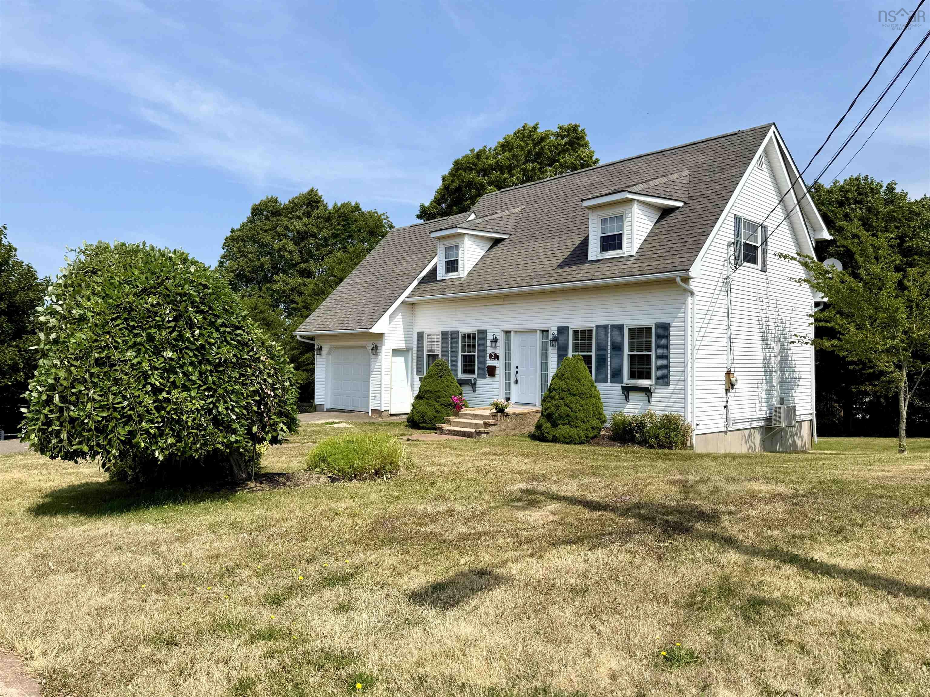 $379,900.00: 2 Abbey Road, Amherst