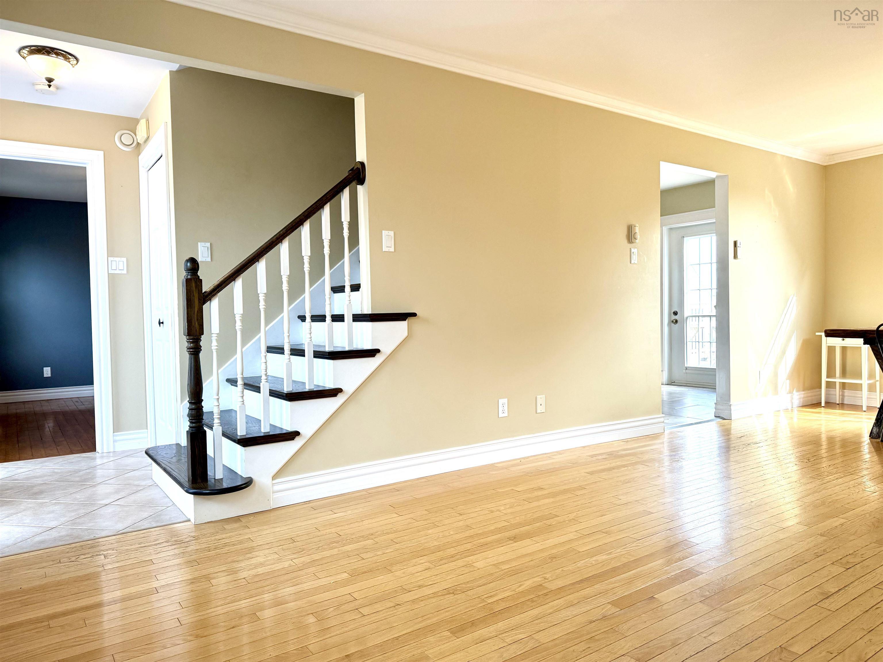 $379,900.00: 2 Abbey Road, Amherst