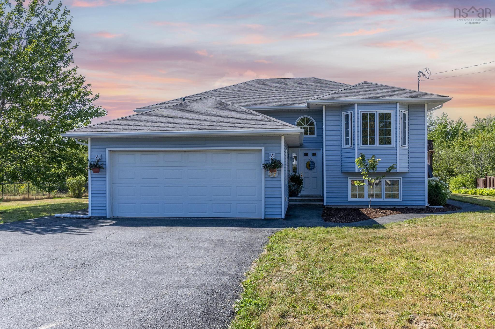 $575,000.00: 57 MacMillan Drive, Enfield