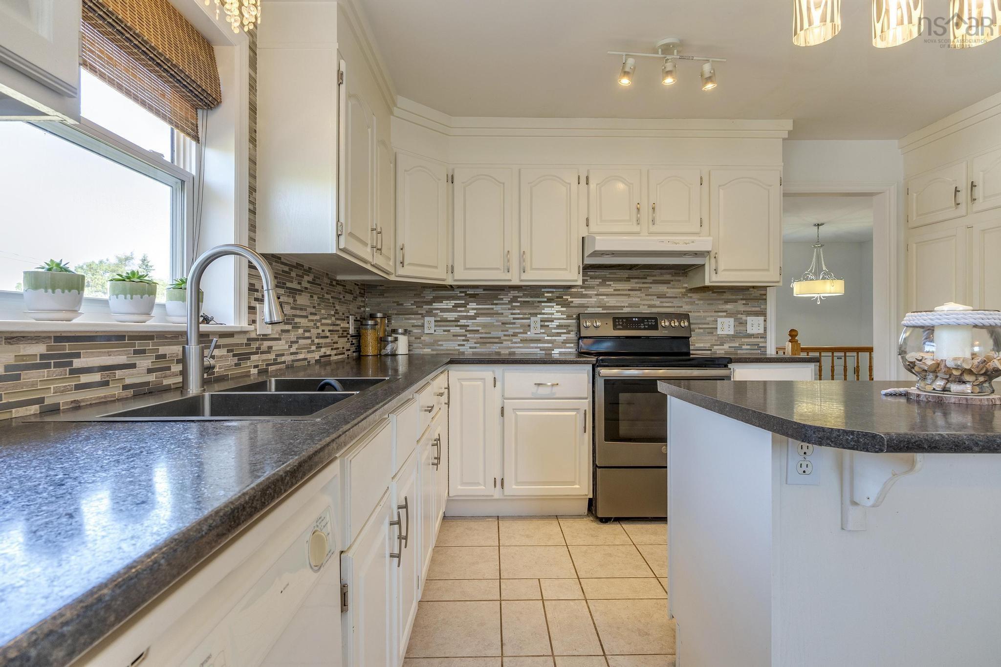 $575,000.00: 57 MacMillan Drive, Enfield