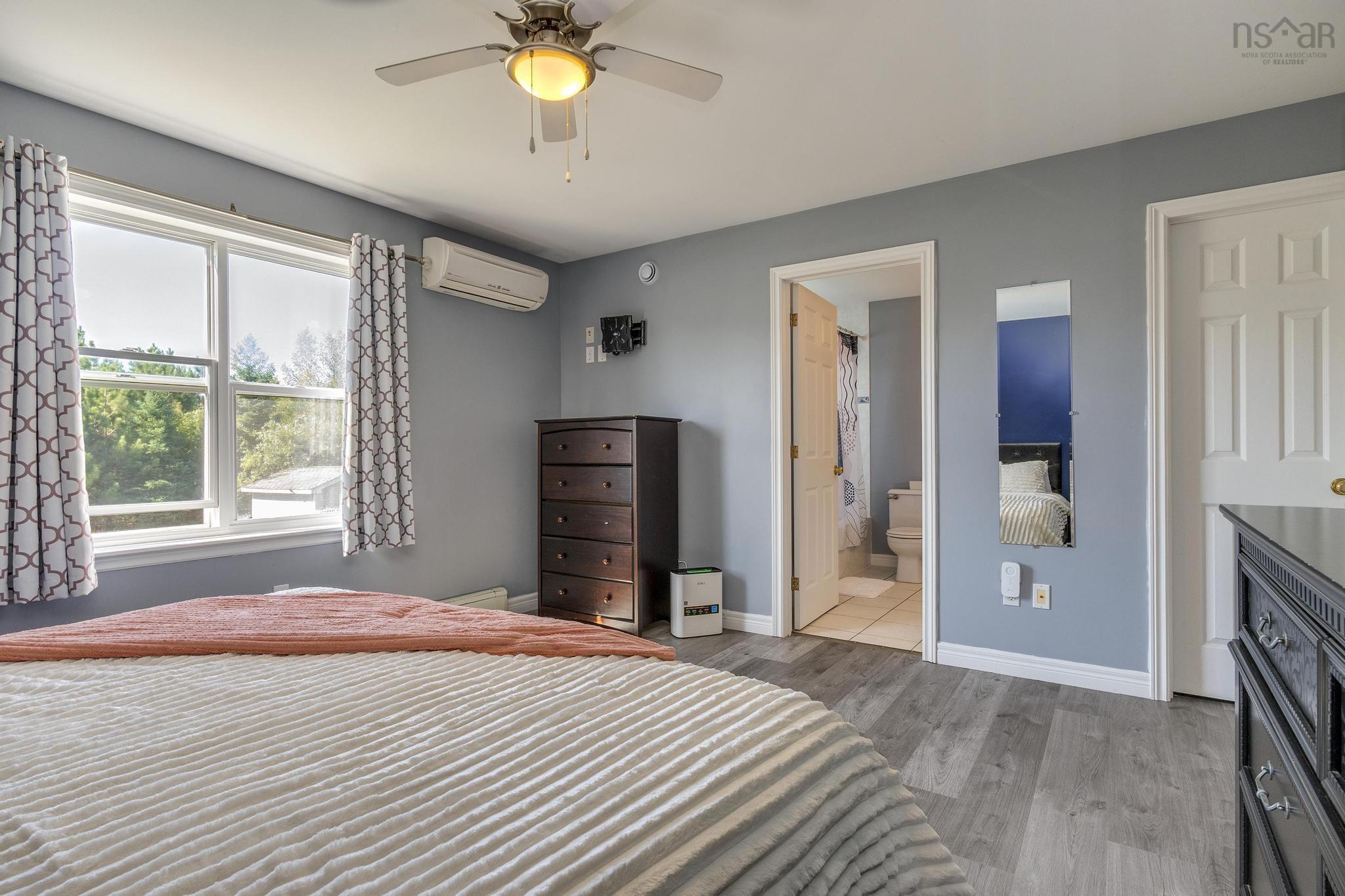 $575,000.00: 57 MacMillan Drive, Enfield