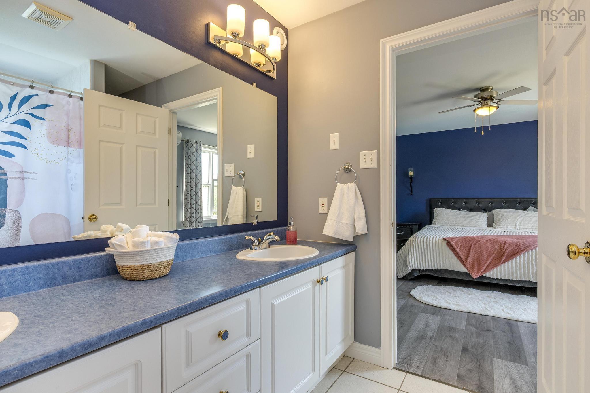 $575,000.00: 57 MacMillan Drive, Enfield