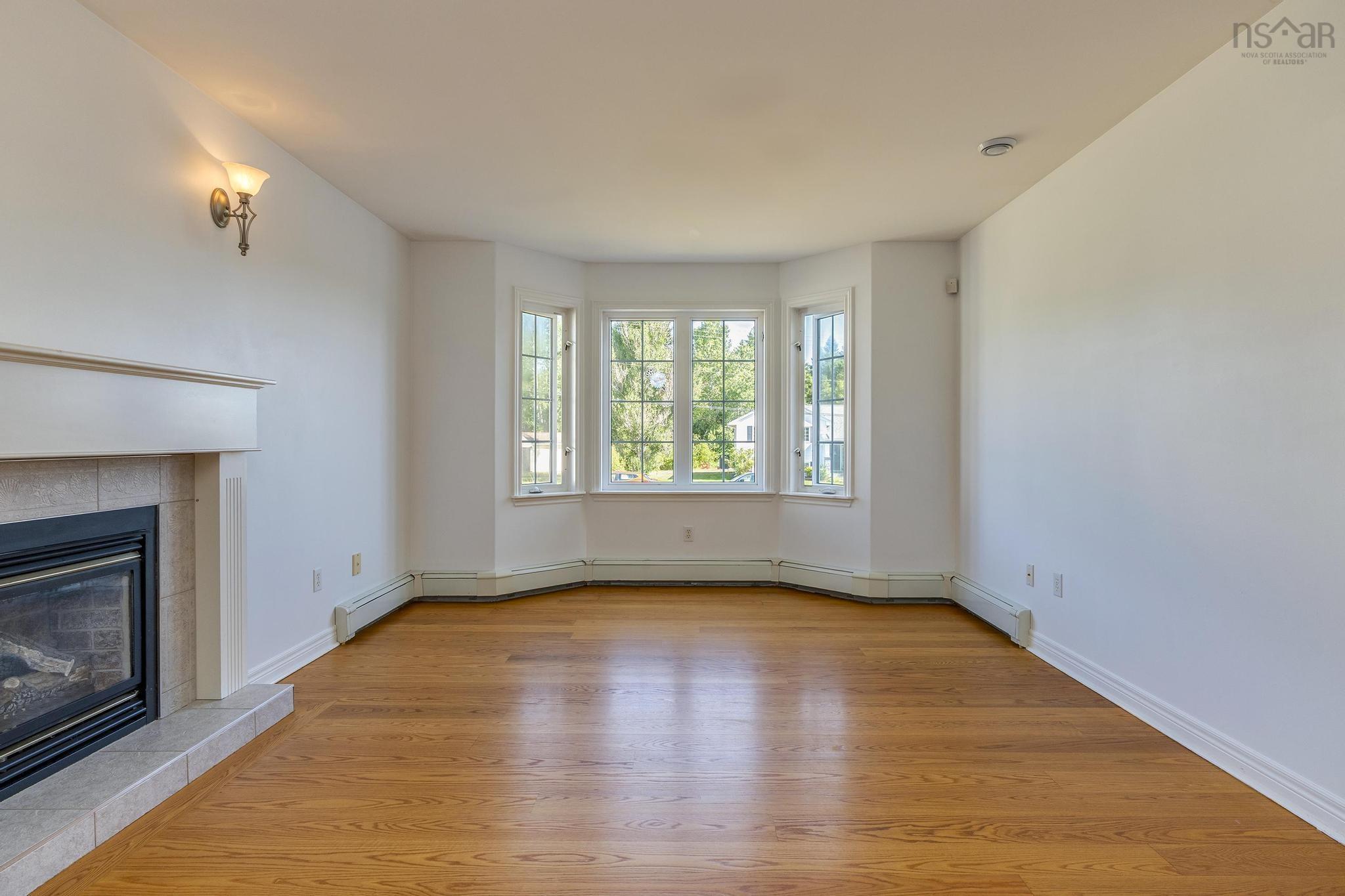 $575,000.00: 57 MacMillan Drive, Enfield