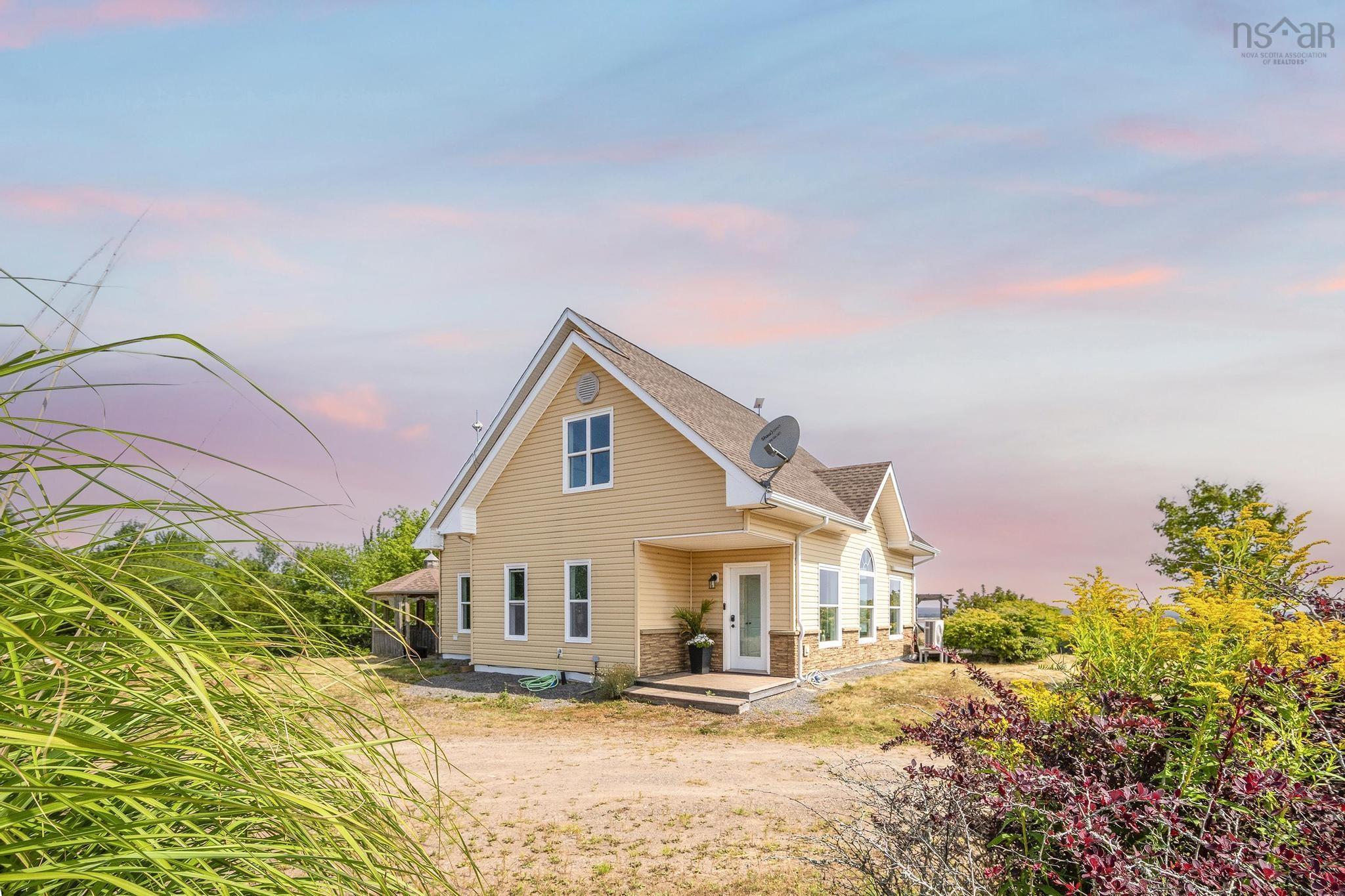 $499,900.00: 767 Black Rock Road, Clifton