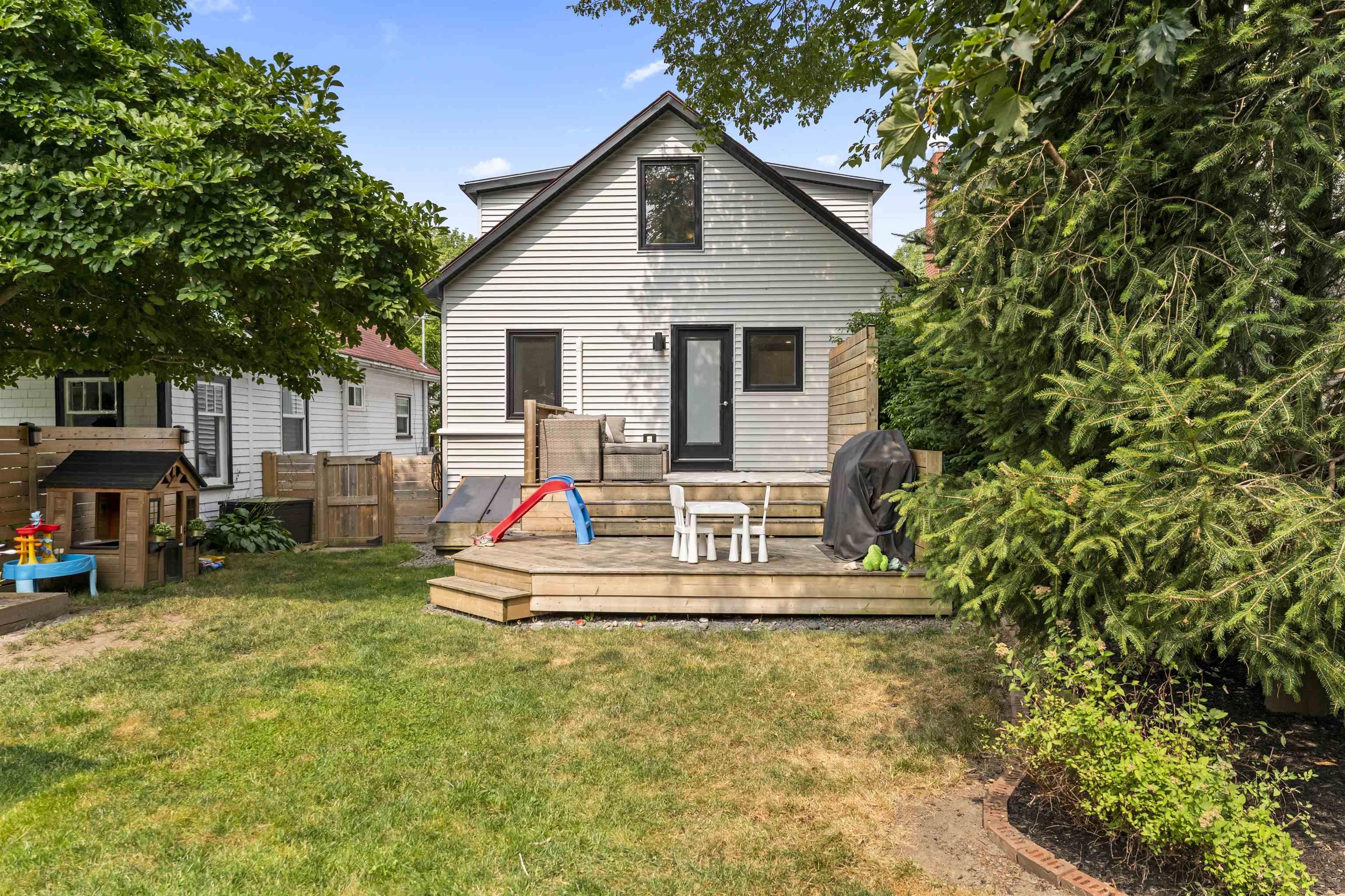 $559,900.00: 11 Brookside Avenue, Dartmouth