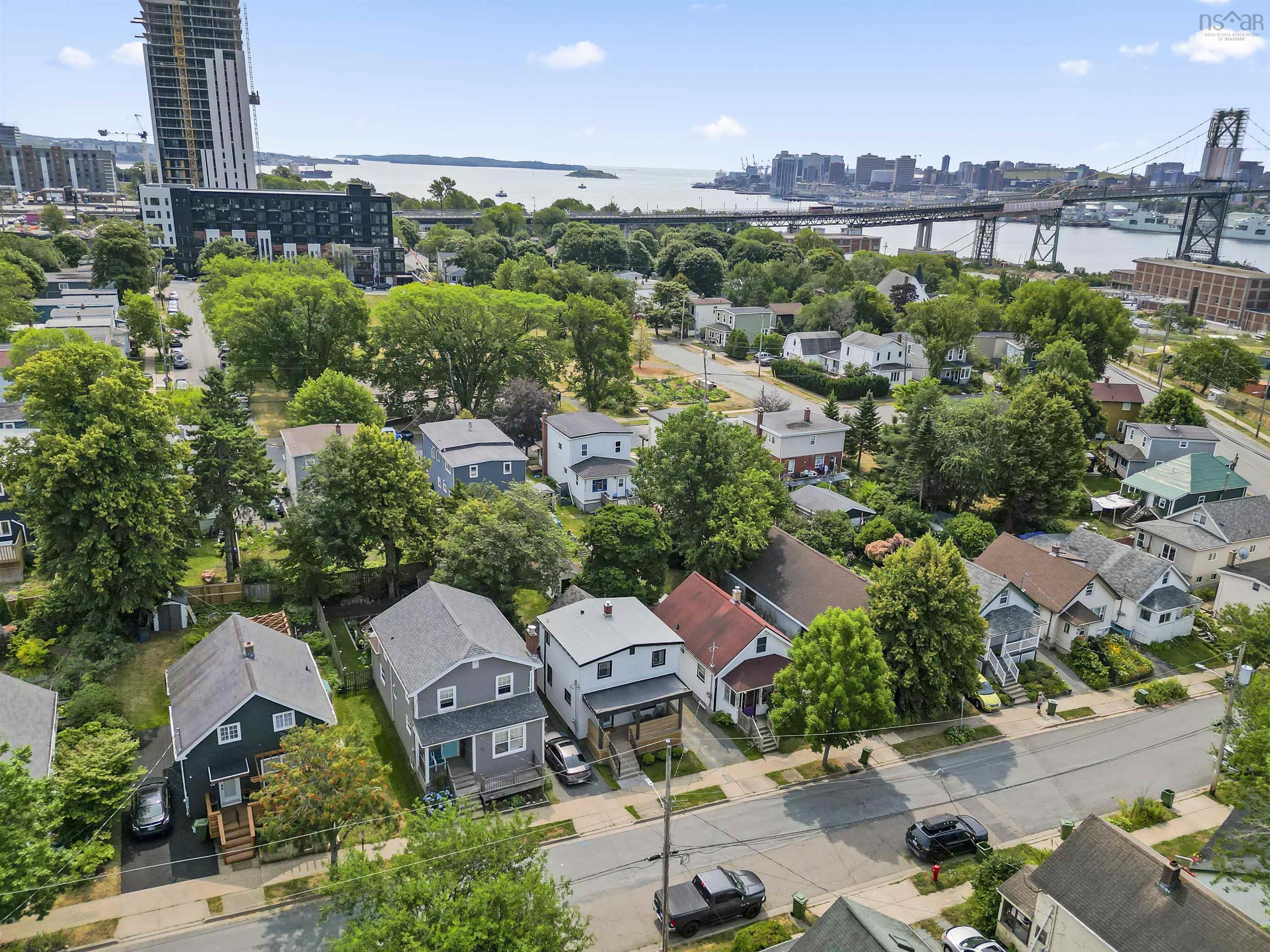 $559,900.00: 11 Brookside Avenue, Dartmouth