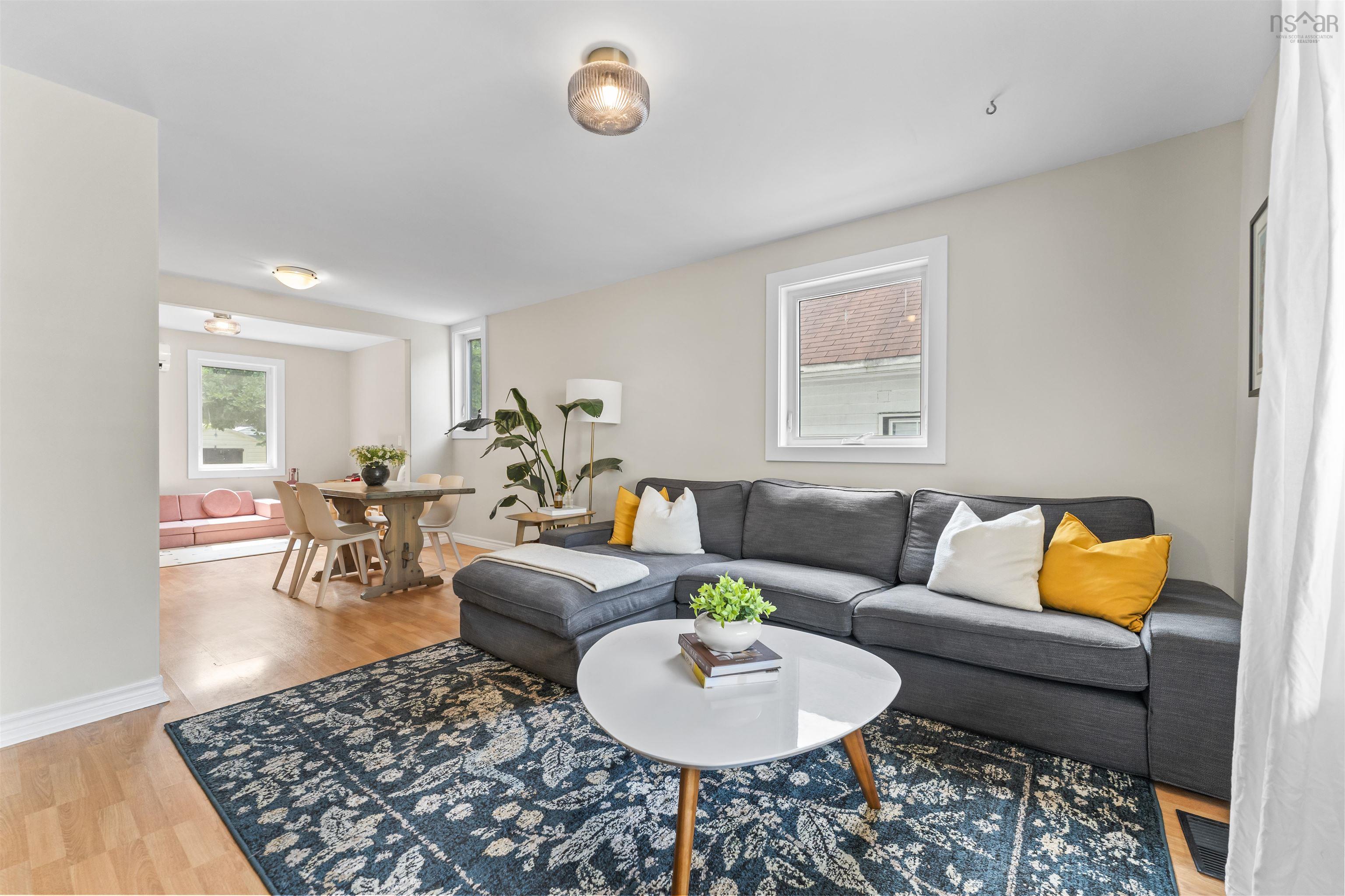 $559,900.00: 11 Brookside Avenue, Dartmouth