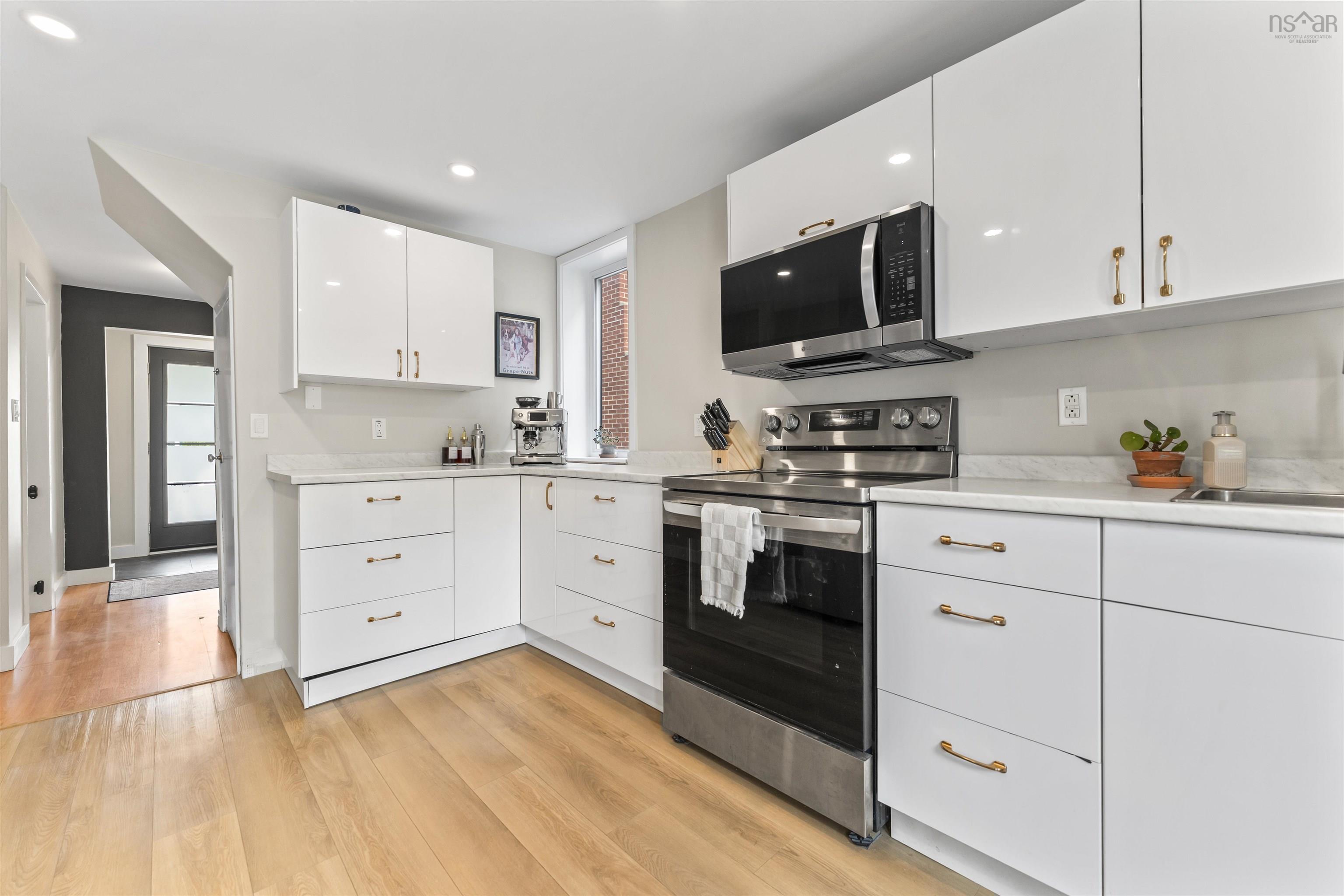 $559,900.00: 11 Brookside Avenue, Dartmouth