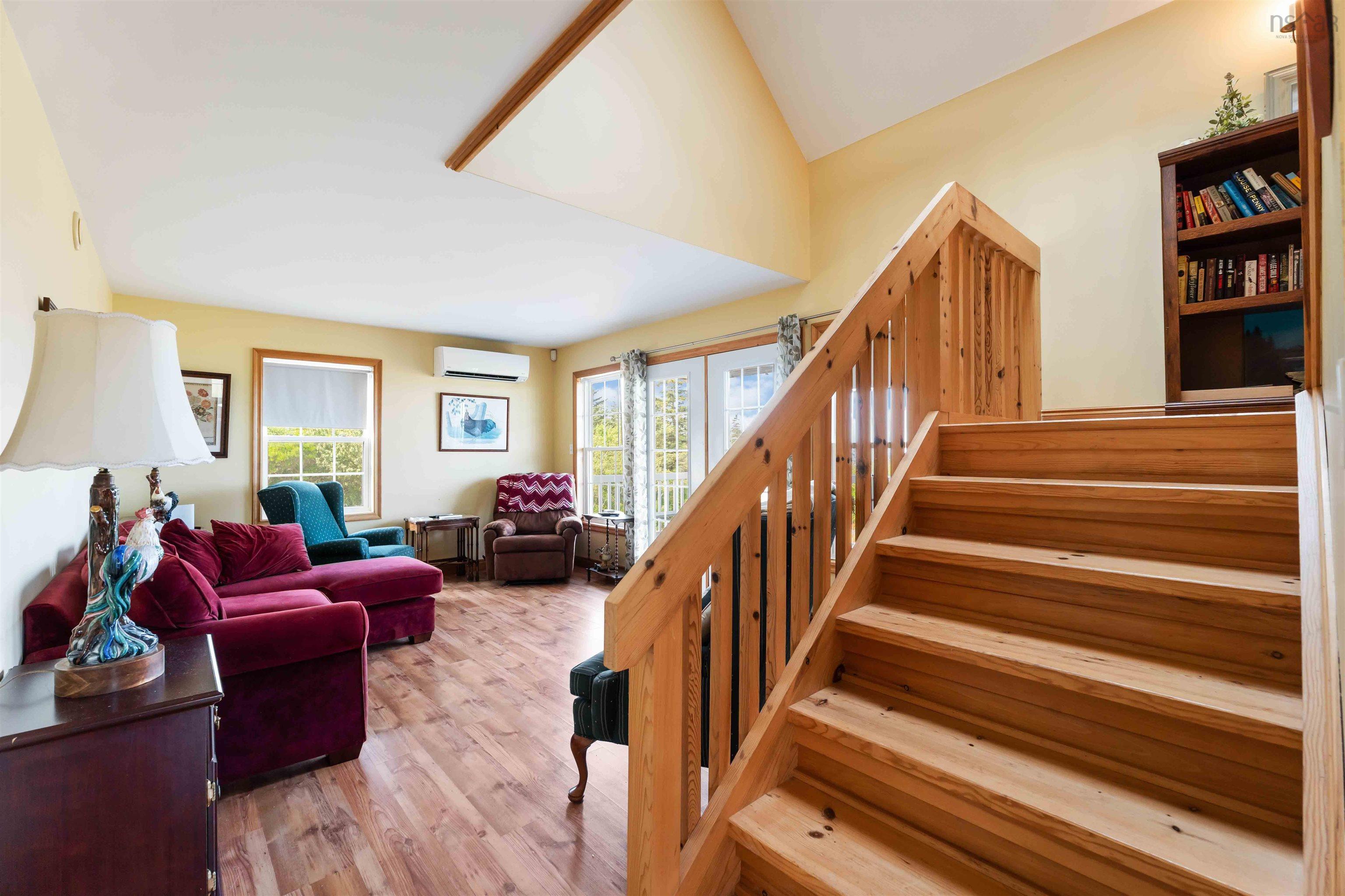 $469,000.00: 885 Fort Point Road, Ashmore