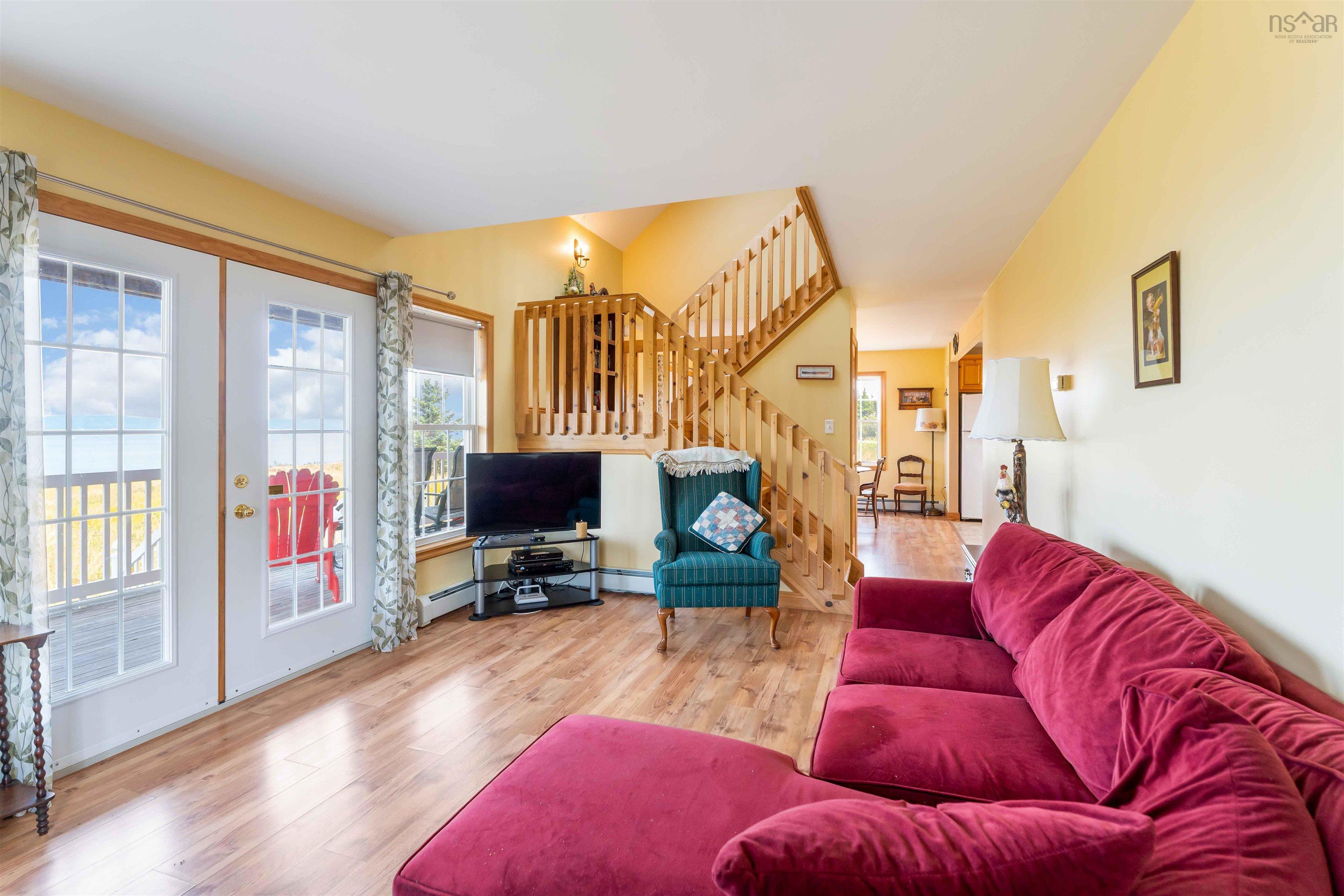 $469,000.00: 885 Fort Point Road, Ashmore